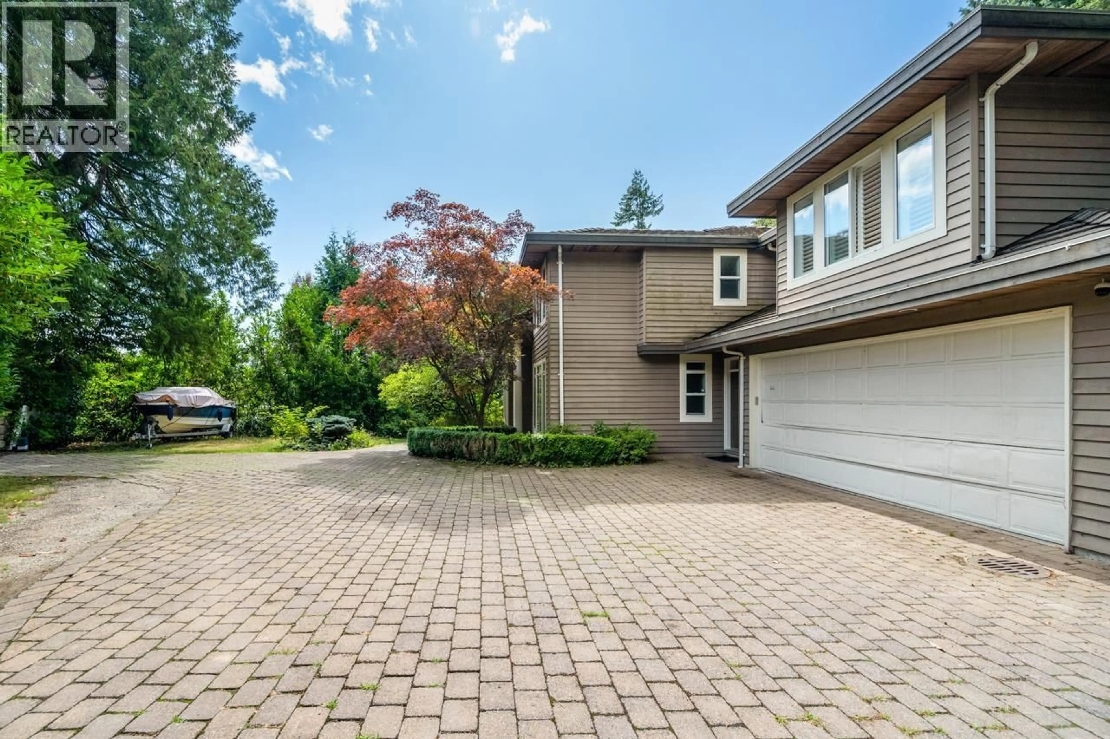 Home with brick exterior material, street for 520 HADDEN DRIVE, West Vancouver British Columbia V7S1G7