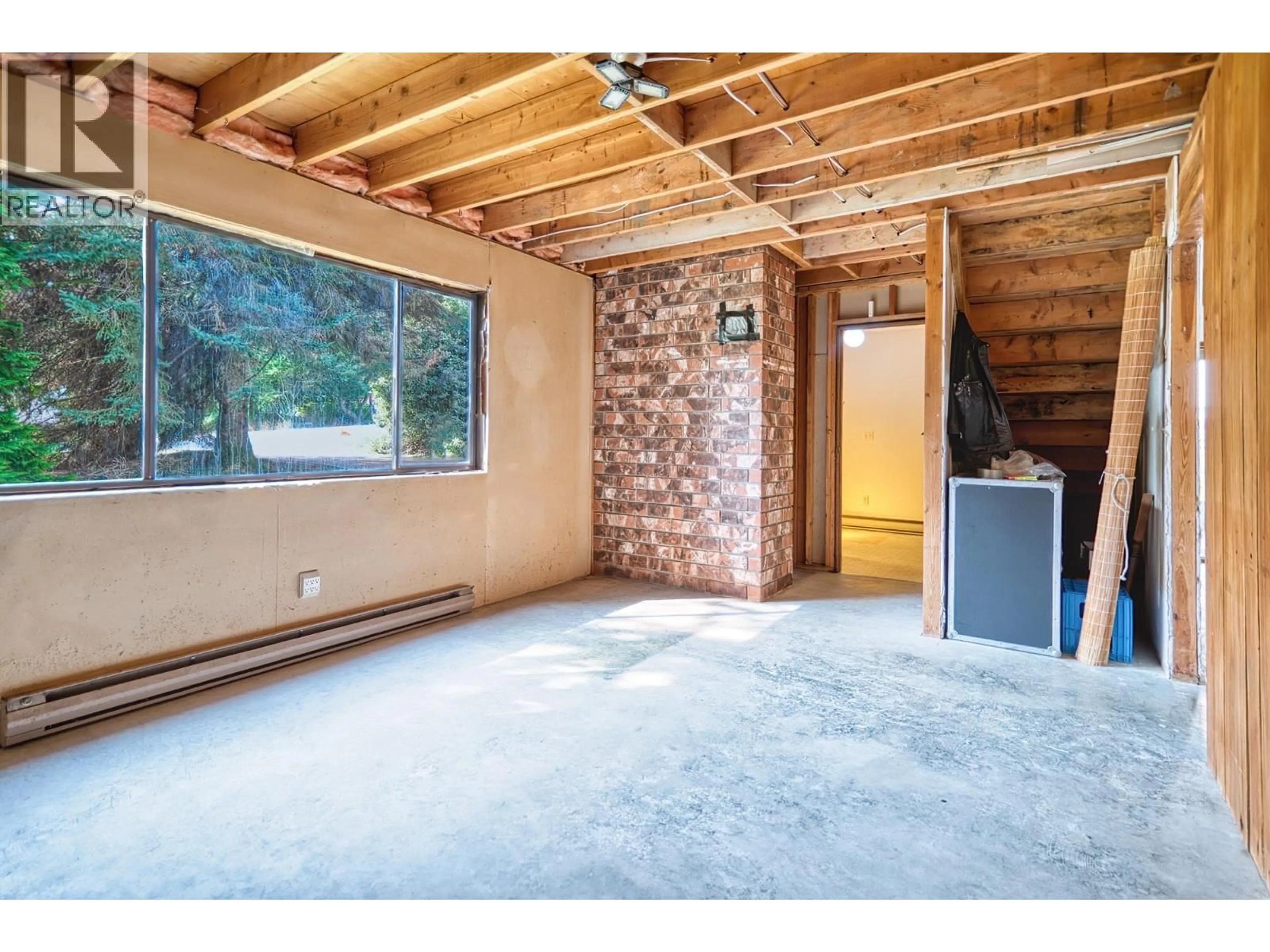 Unknown for 998 FIRCREST ROAD, Gibsons British Columbia V0N1V4