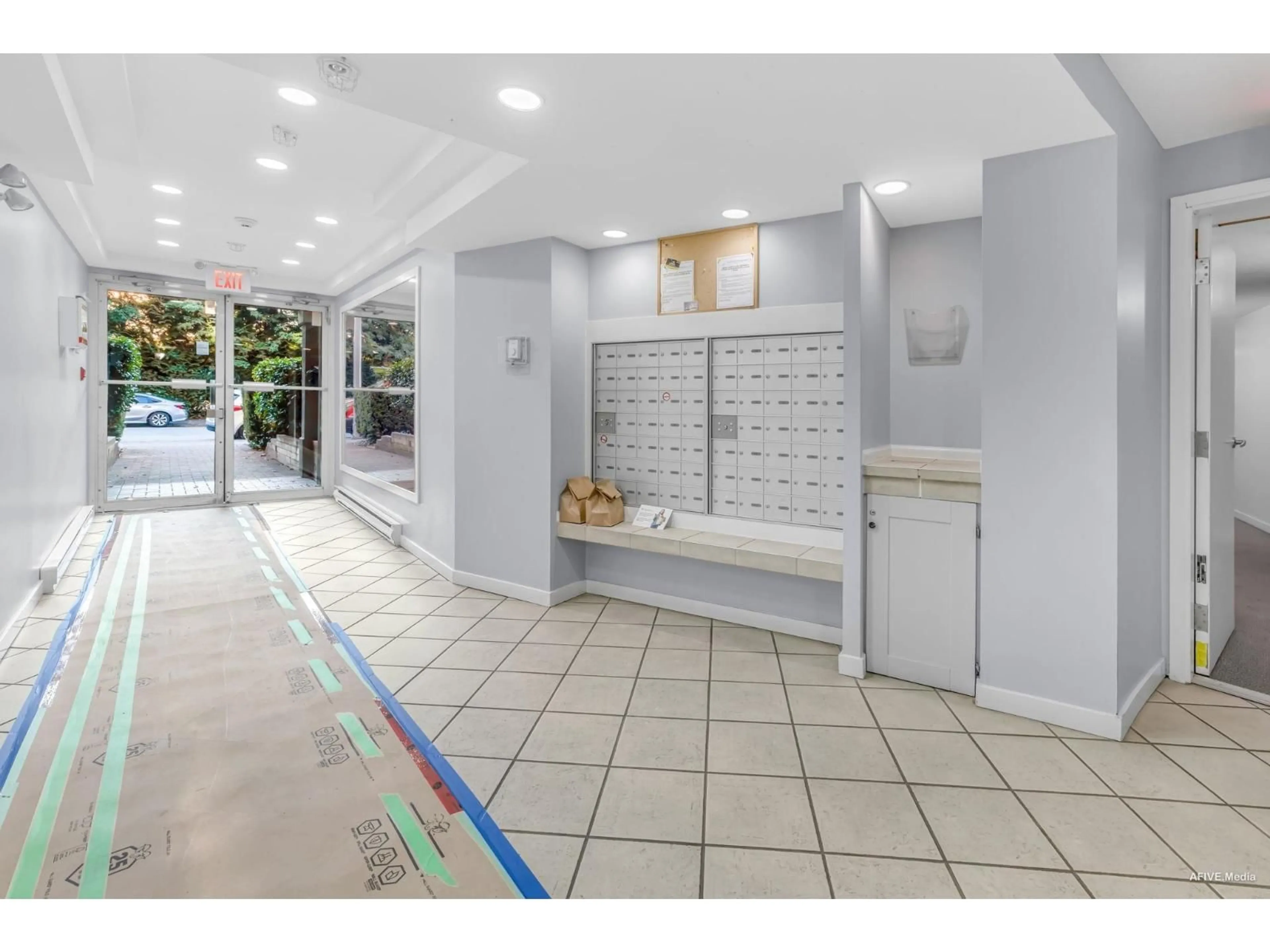 Indoor foyer for 210 - 8110 120A, Surrey British Columbia V3W3P3