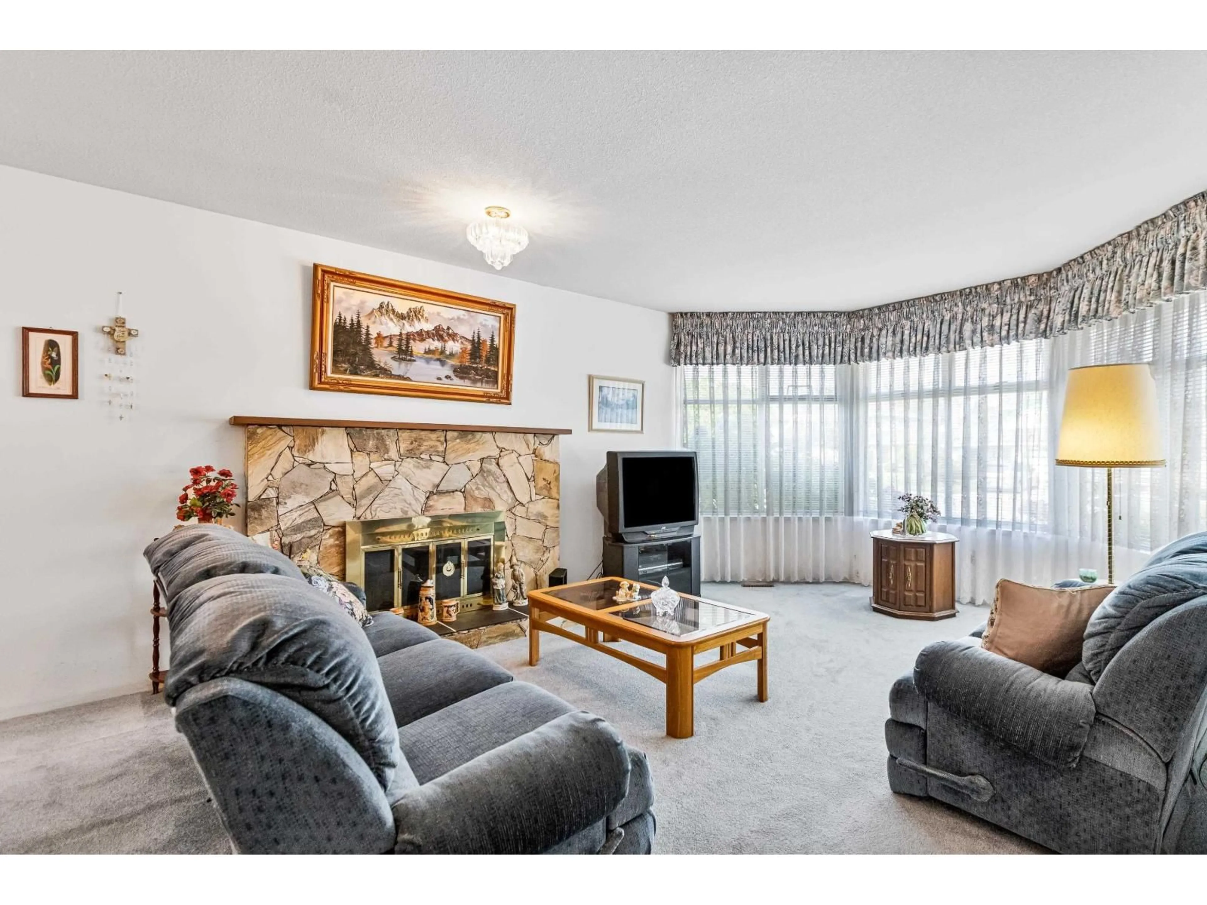 Living room with furniture, unknown for 21376 86A, Langley British Columbia V1M2A2