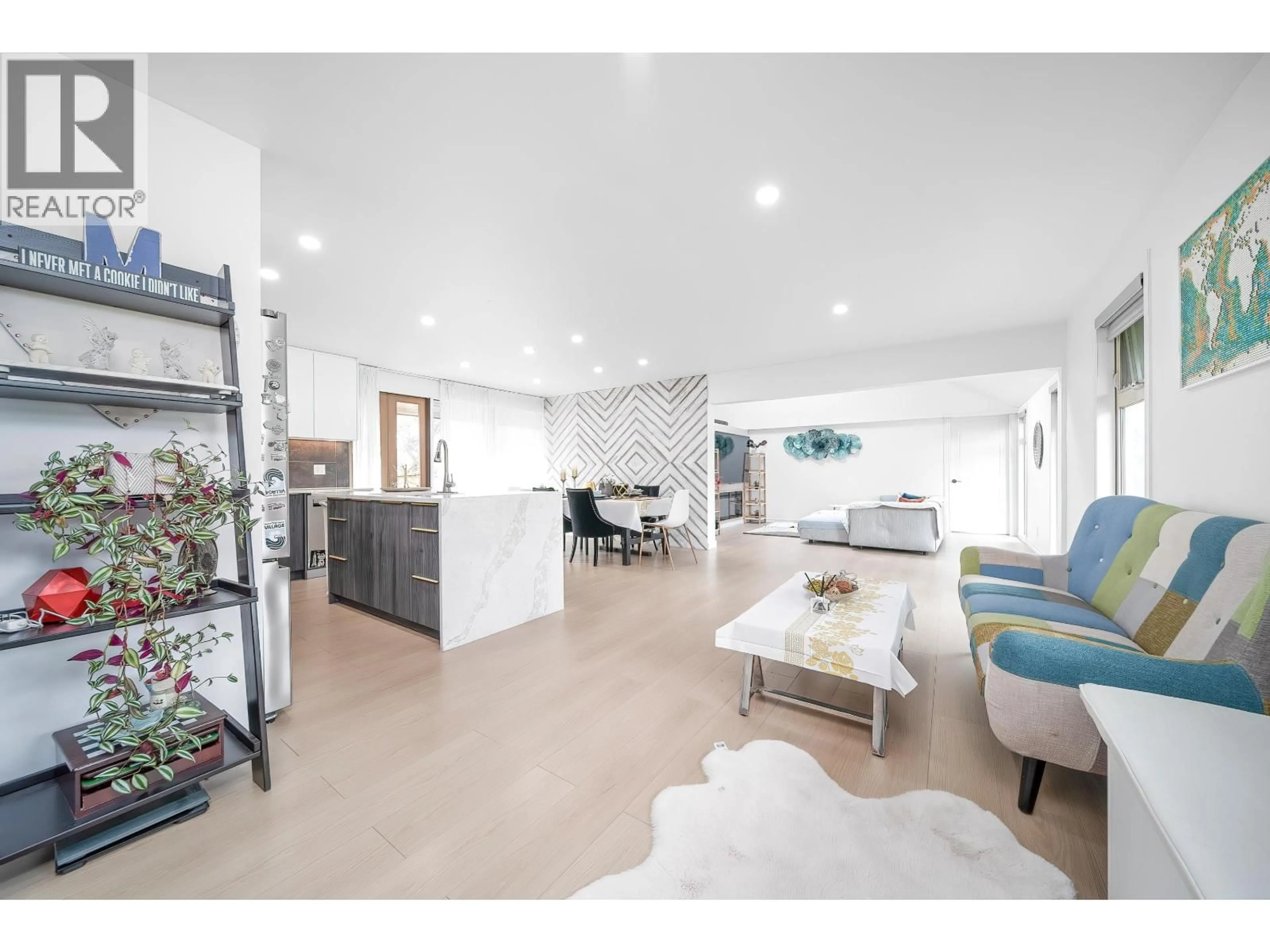 Open concept kitchen, unknown for 5186 10A AVENUE, Delta British Columbia V4M1Y4
