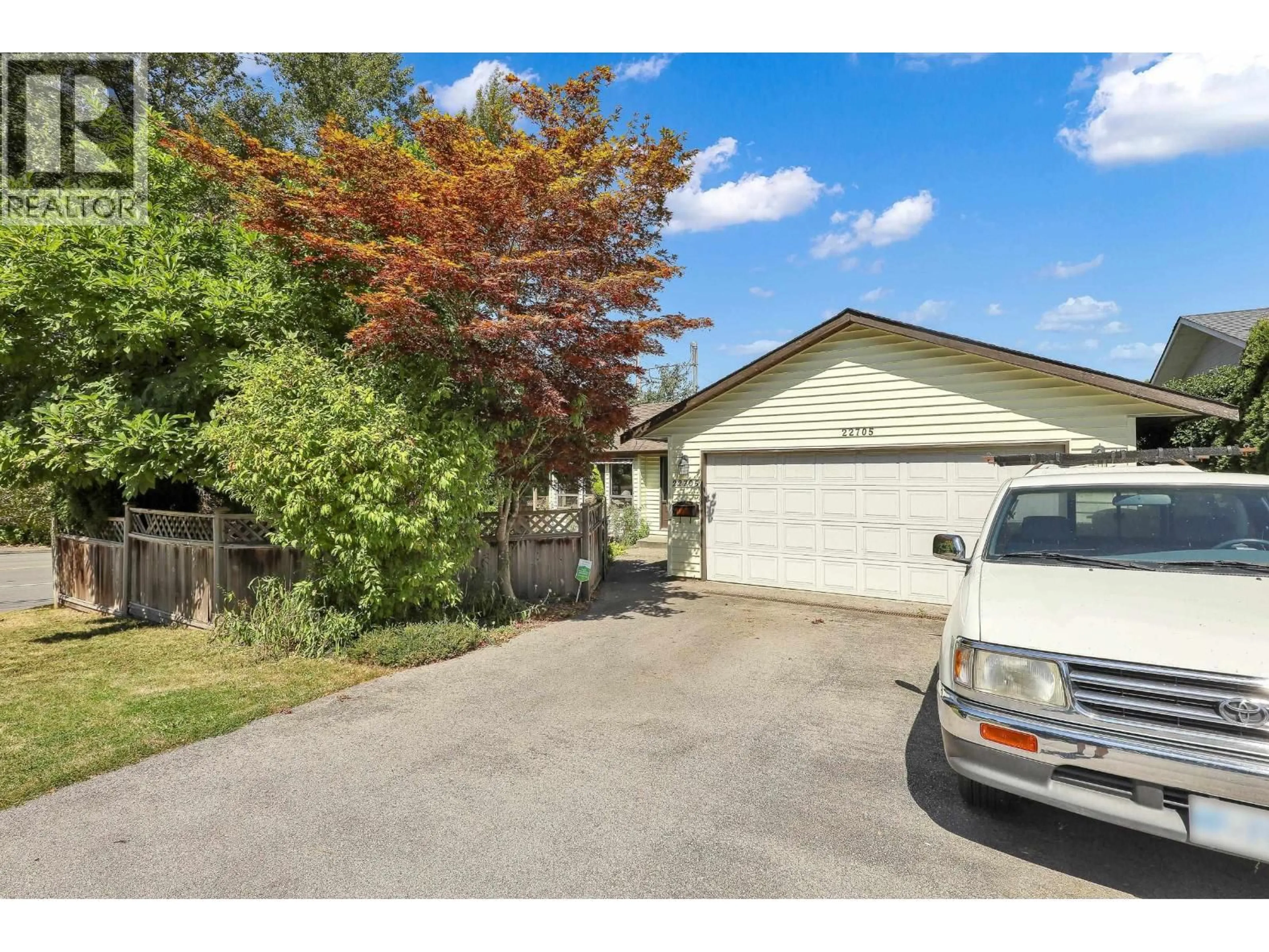 A pic from outside/outdoor area/front of a property/back of a property/a pic from drone, street for 22705 124 AVENUE, Maple Ridge British Columbia V2X4K2