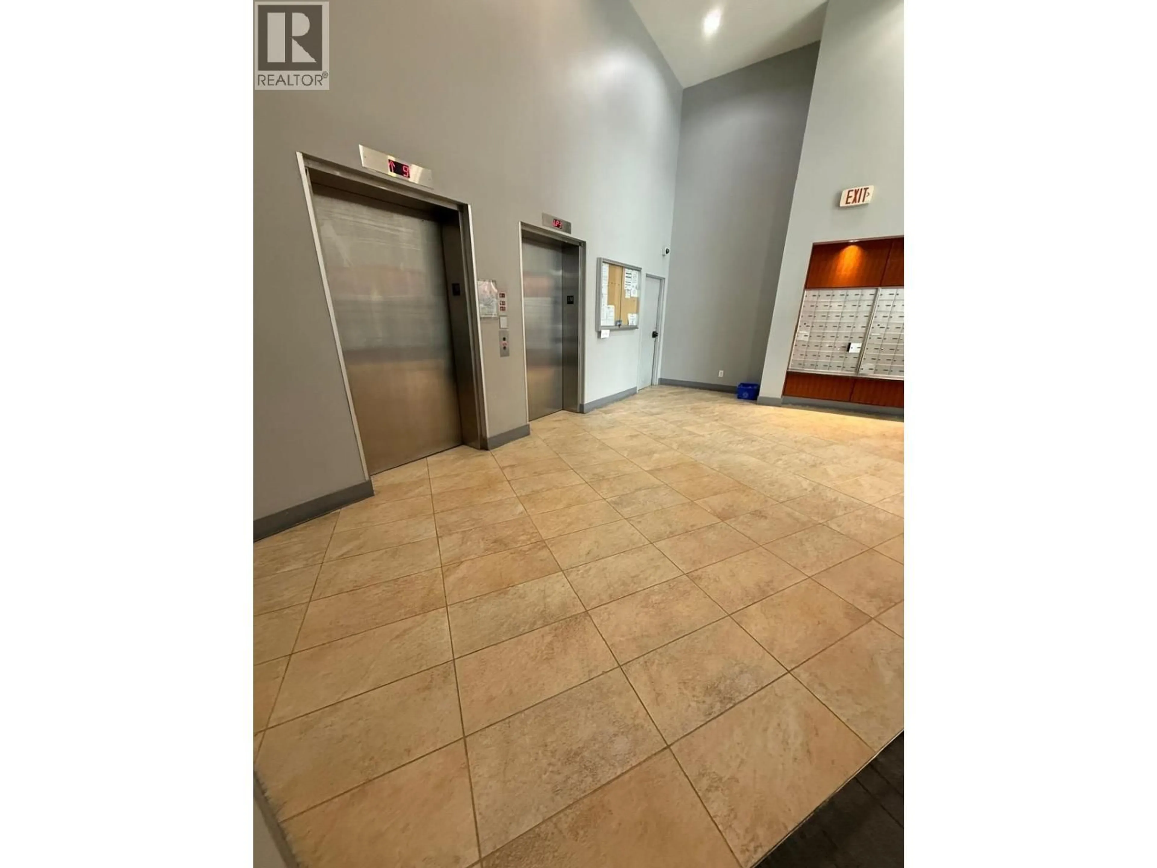 Indoor foyer for 302 - 4028 KNIGHT STREET, Vancouver British Columbia V5N5Y8