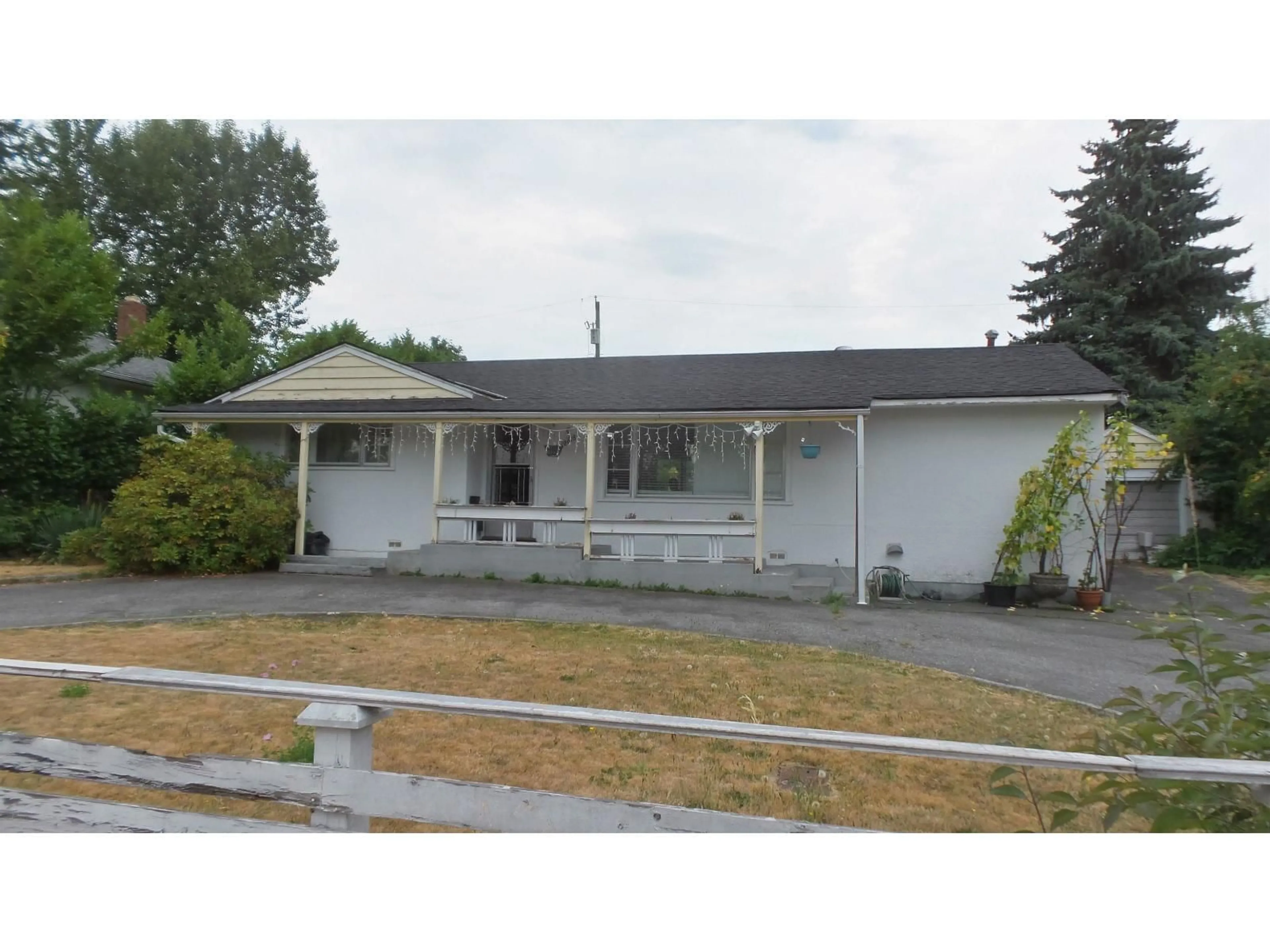 Home with vinyl exterior material, street for 10618 137A, Surrey British Columbia V3T4J6