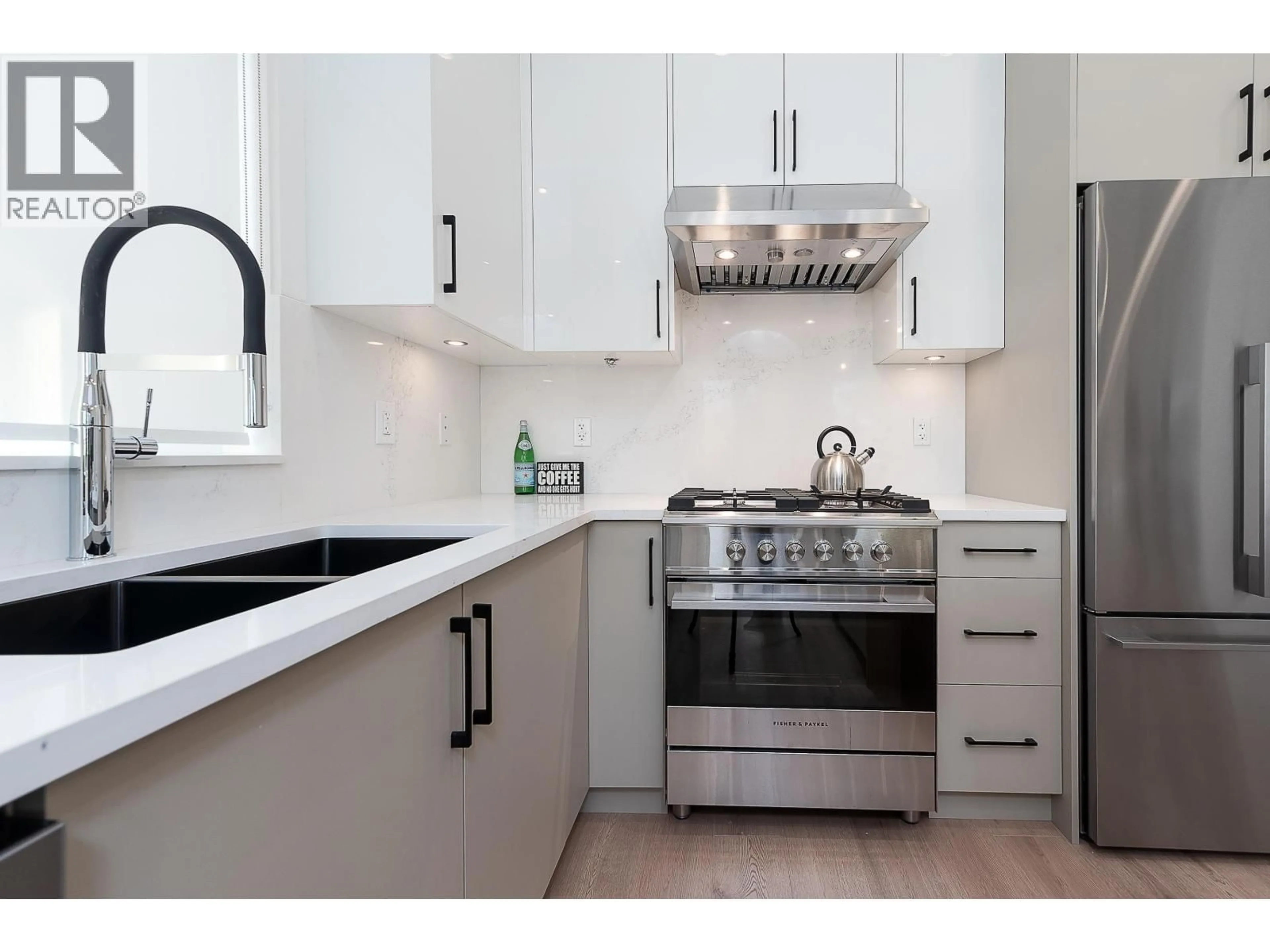 Standard kitchen, unknown for 8 - 3033 SHELL ROAD, Richmond British Columbia V6X0B8