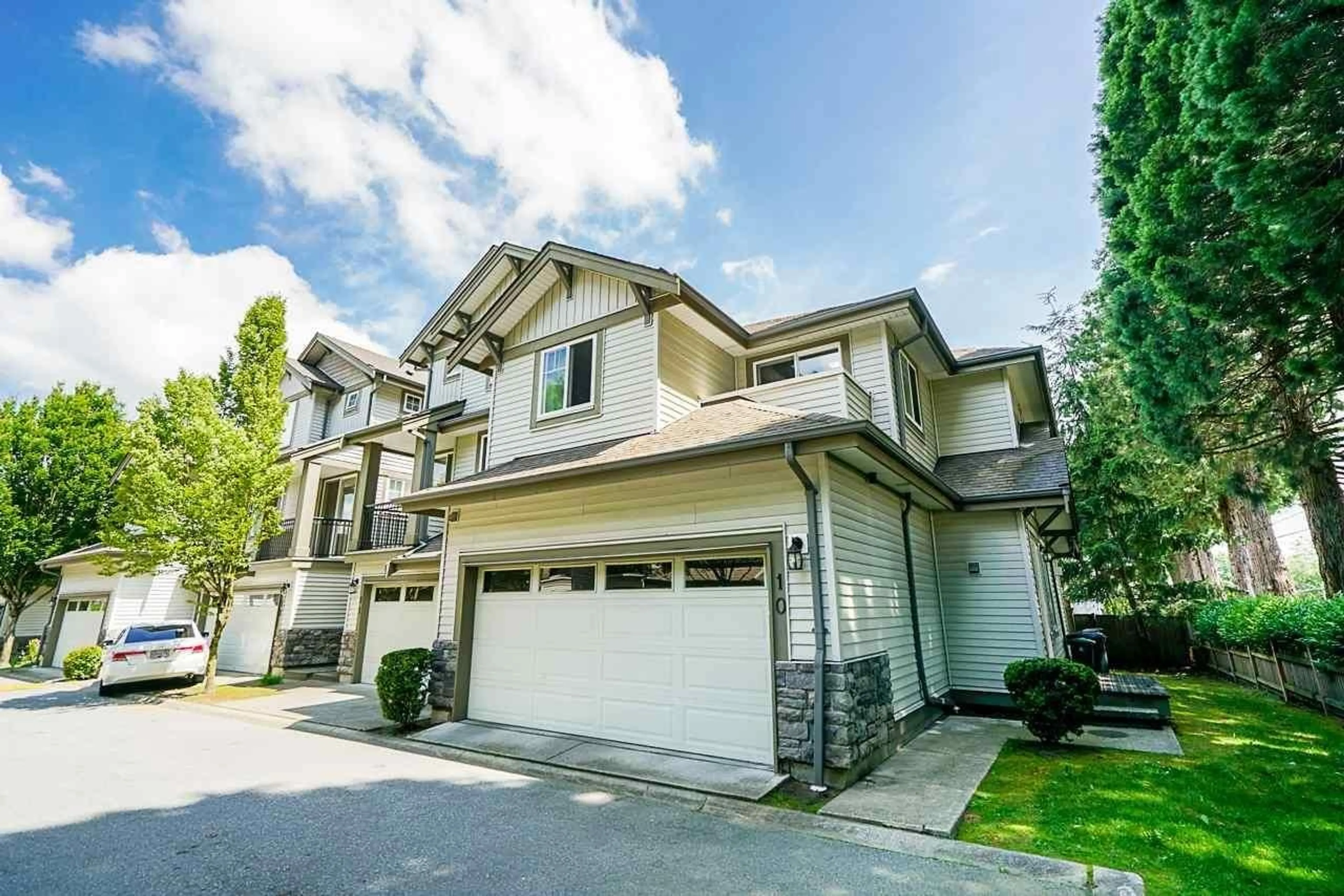 A pic from outside/outdoor area/front of a property/back of a property/a pic from drone, street for 10 - 14453 72, Surrey British Columbia V3S2E6