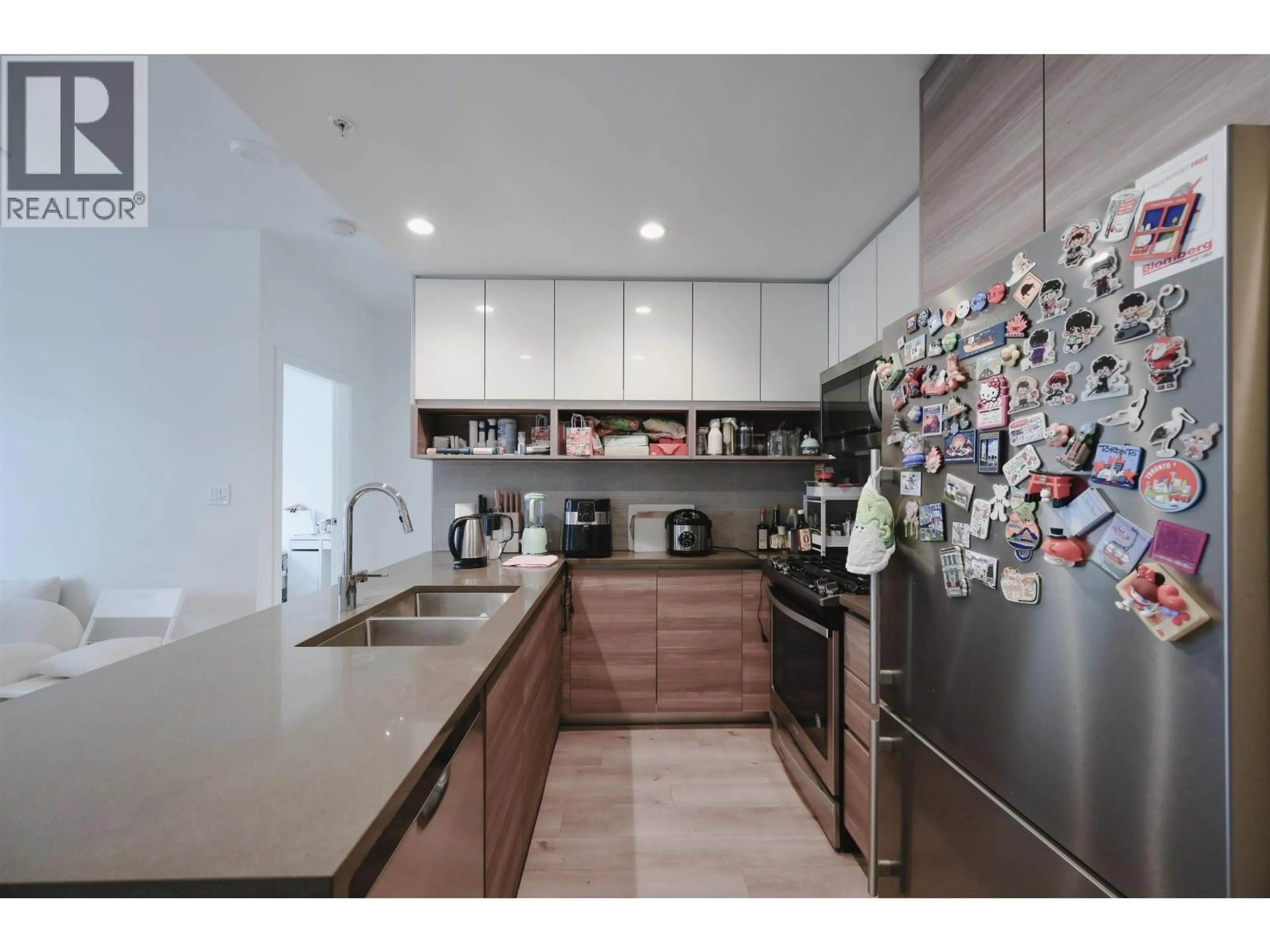 Contemporary kitchen, ceramic/tile floor for 801 - 8850 UNIVERSITY CRESCENT, Burnaby British Columbia V5A4Y8