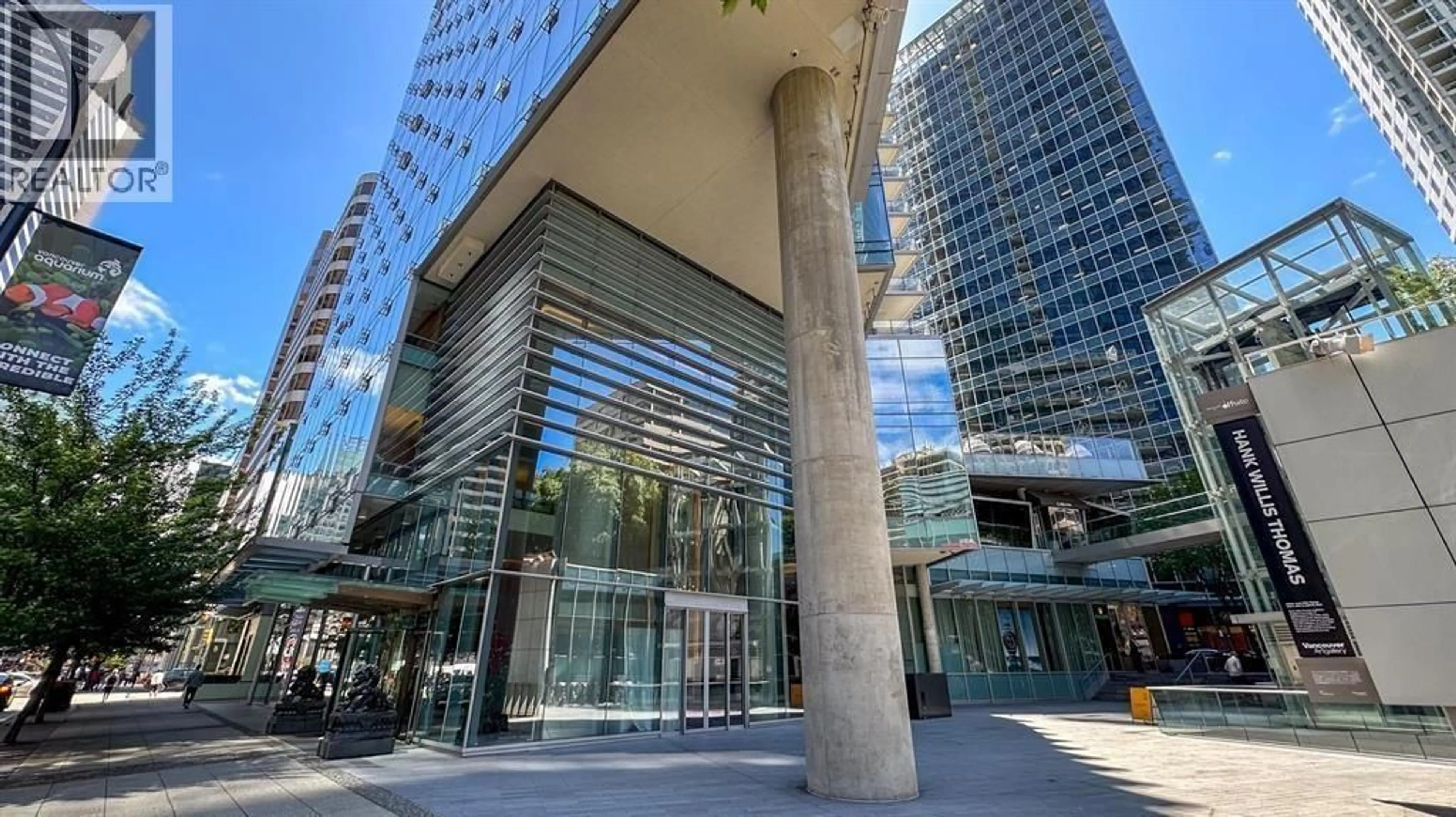 Indoor foyer for 5004 - 1128 GEORGIA STREET, Vancouver British Columbia V6C3T1