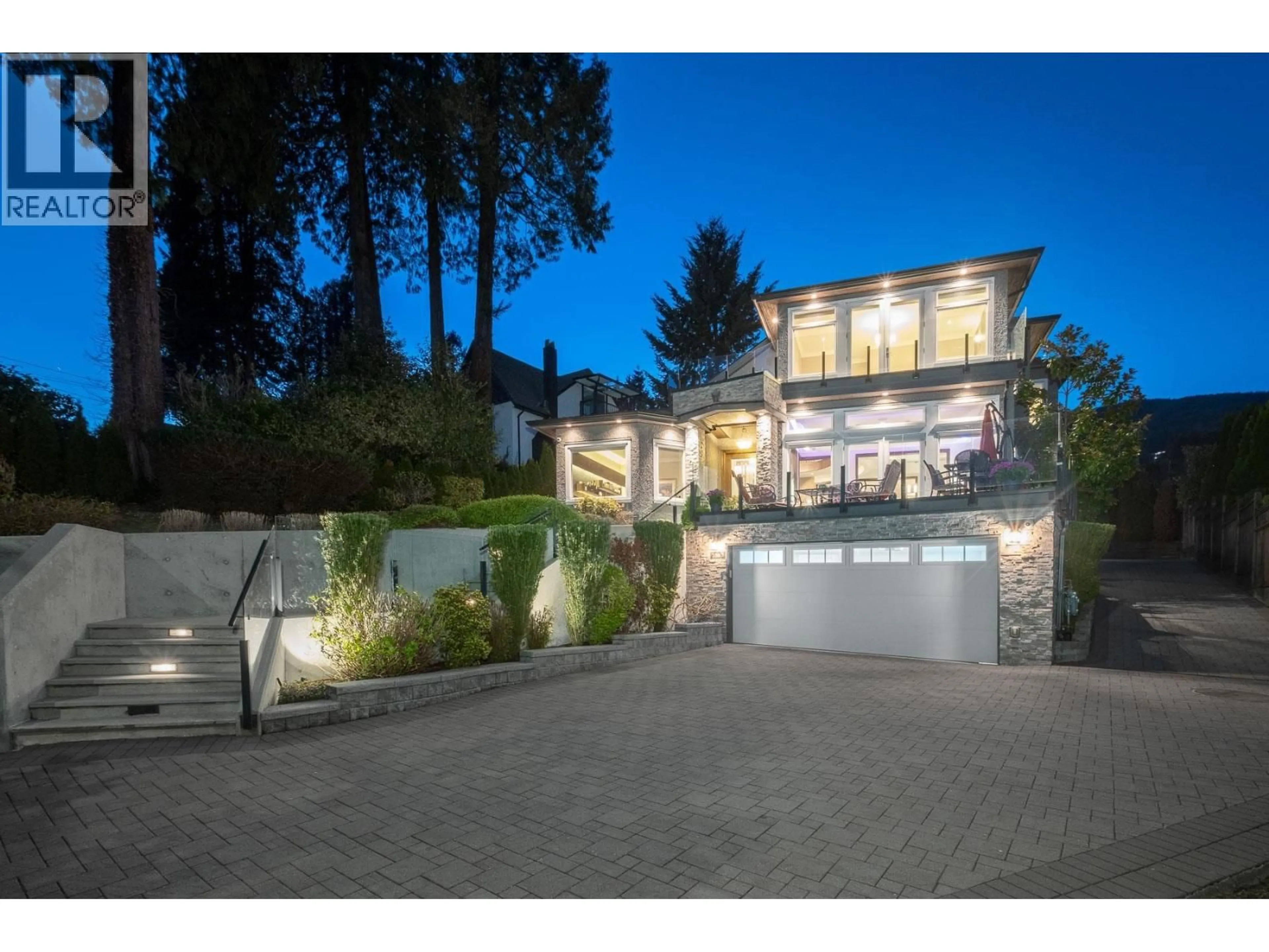 Unknown for 2567 LAWSON AVENUE, West Vancouver British Columbia V7V2G1