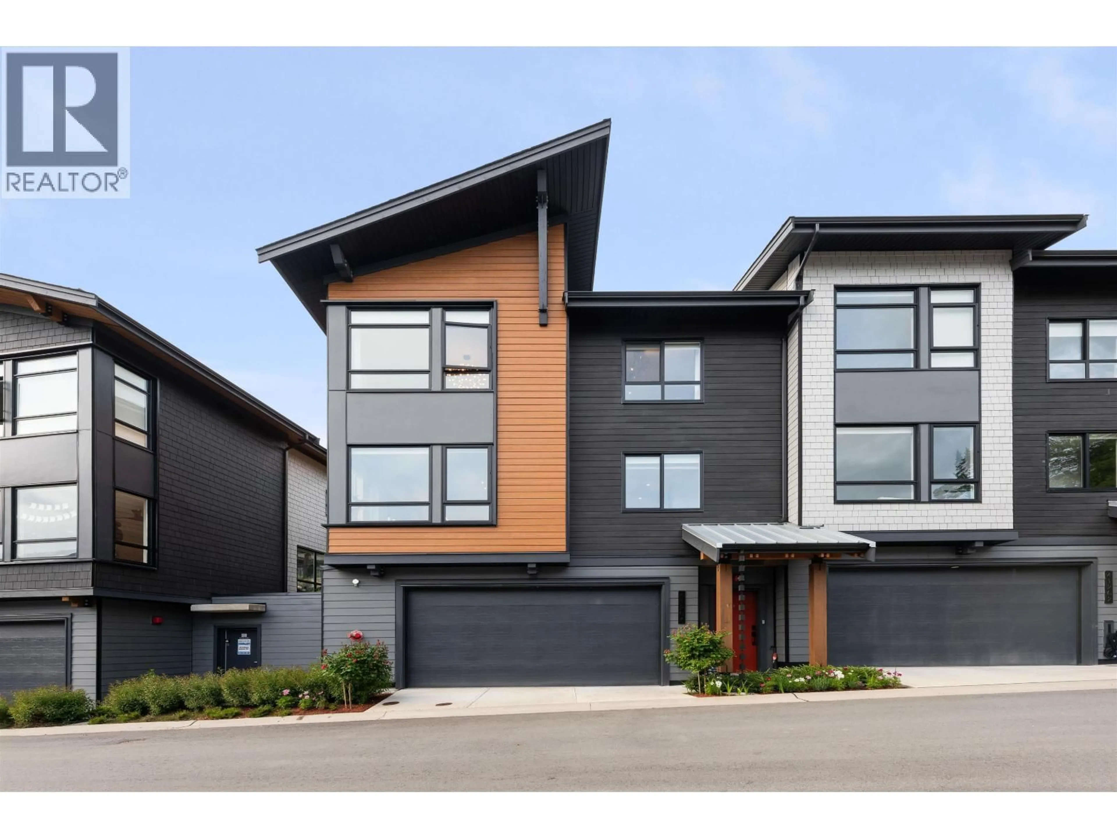 Home with brick exterior material, street for 41204 HIGHLINE PLACE, Squamish British Columbia V8B1C2