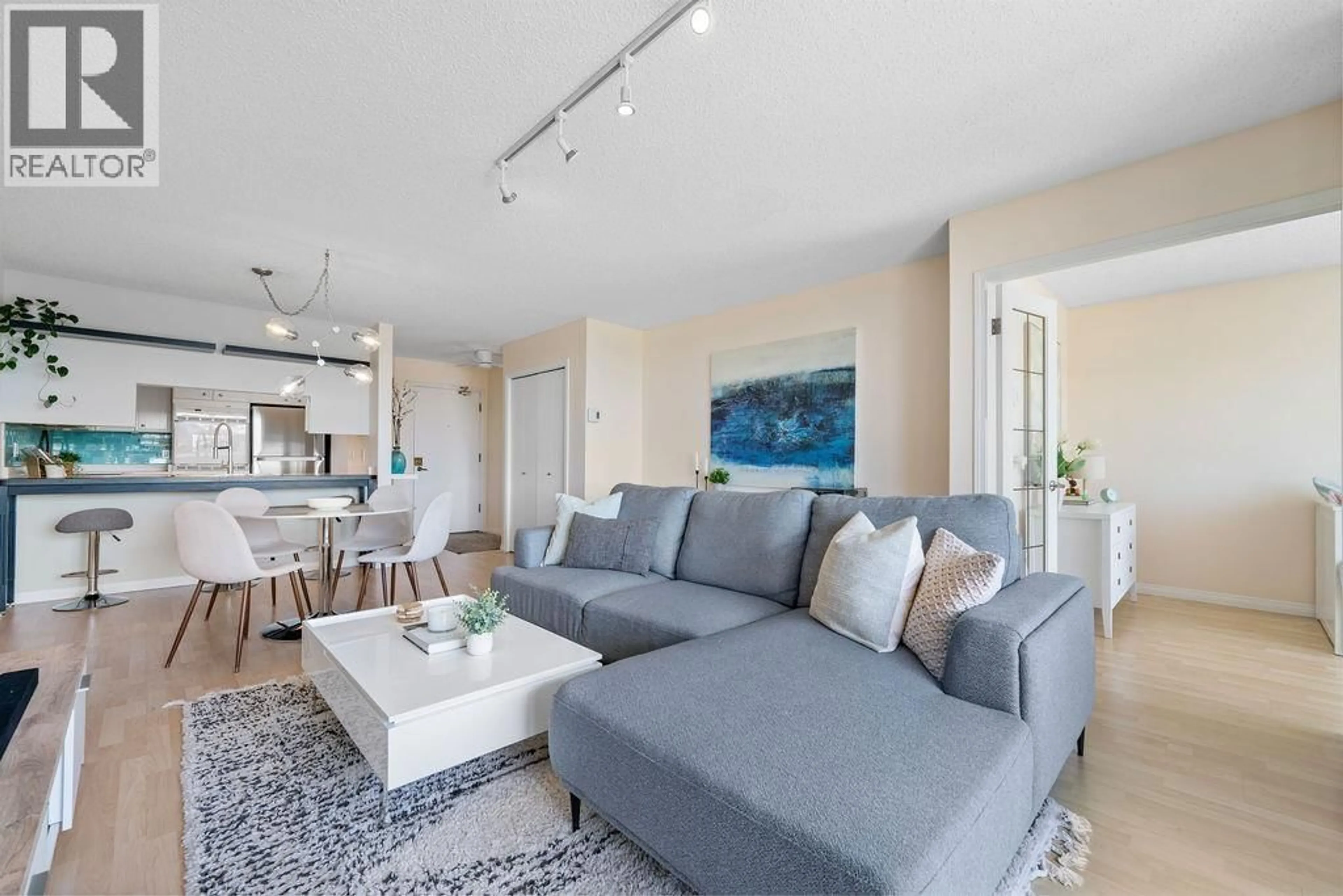 Living room with furniture, unknown for 502 - 1065 QUAYSIDE DRIVE, New Westminster British Columbia V3M1C5