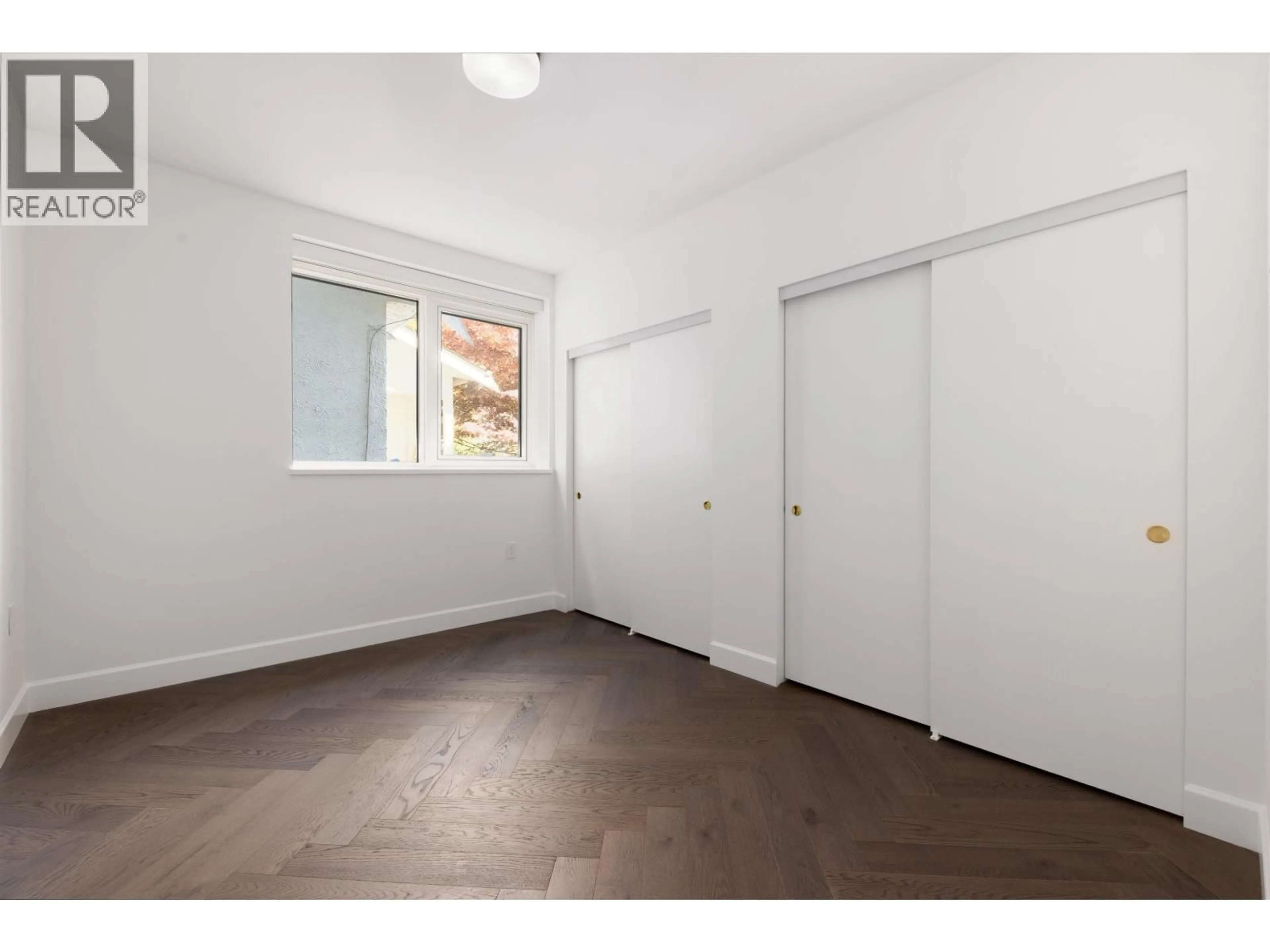 A pic of a room for 101 - 3668 10TH AVENUE, Vancouver British Columbia V6R0G4