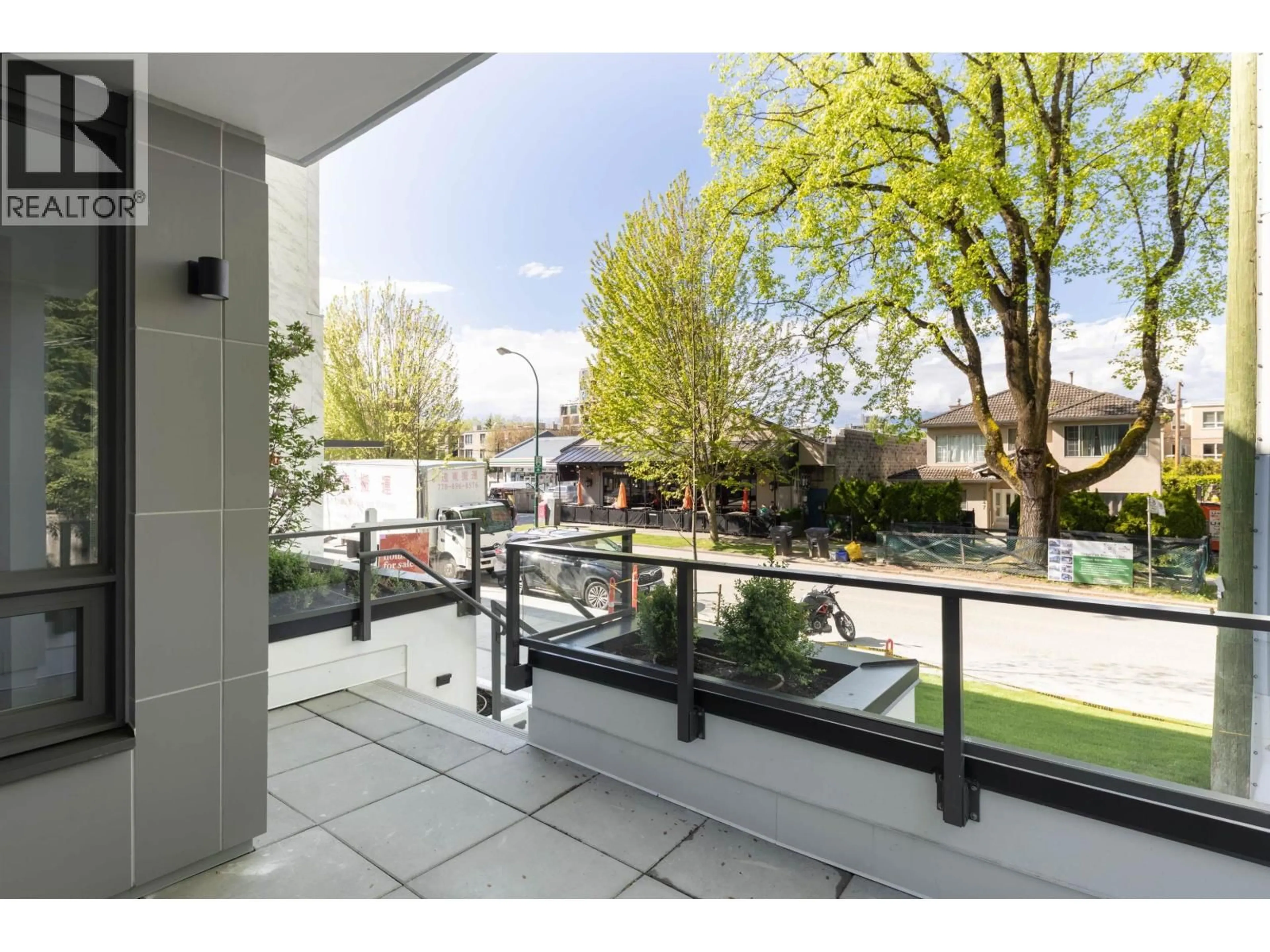Patio, street for 101 - 3668 10TH AVENUE, Vancouver British Columbia V6R0G4