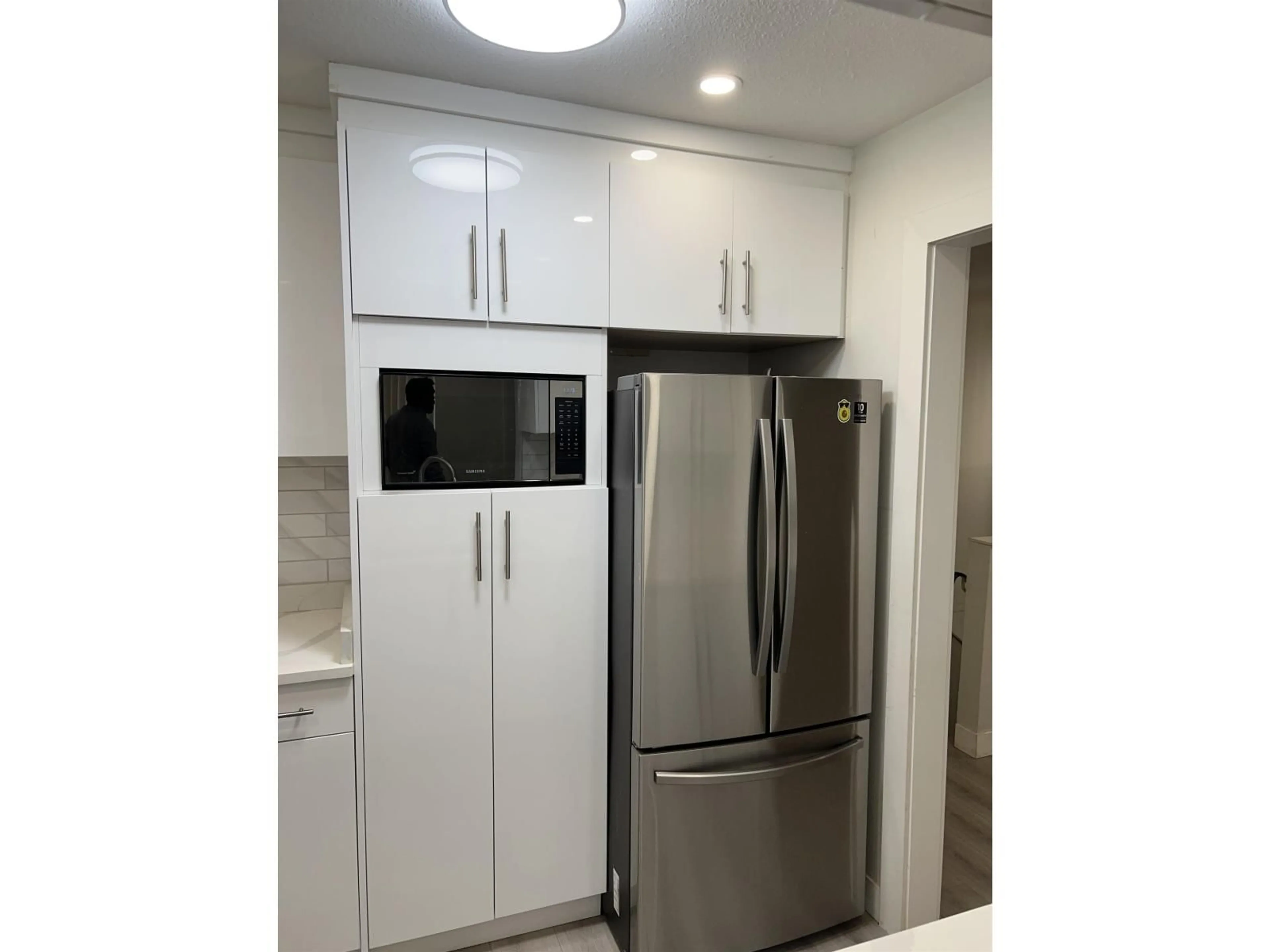 Standard kitchen, unknown for 7662 125, Surrey British Columbia V3W7W4