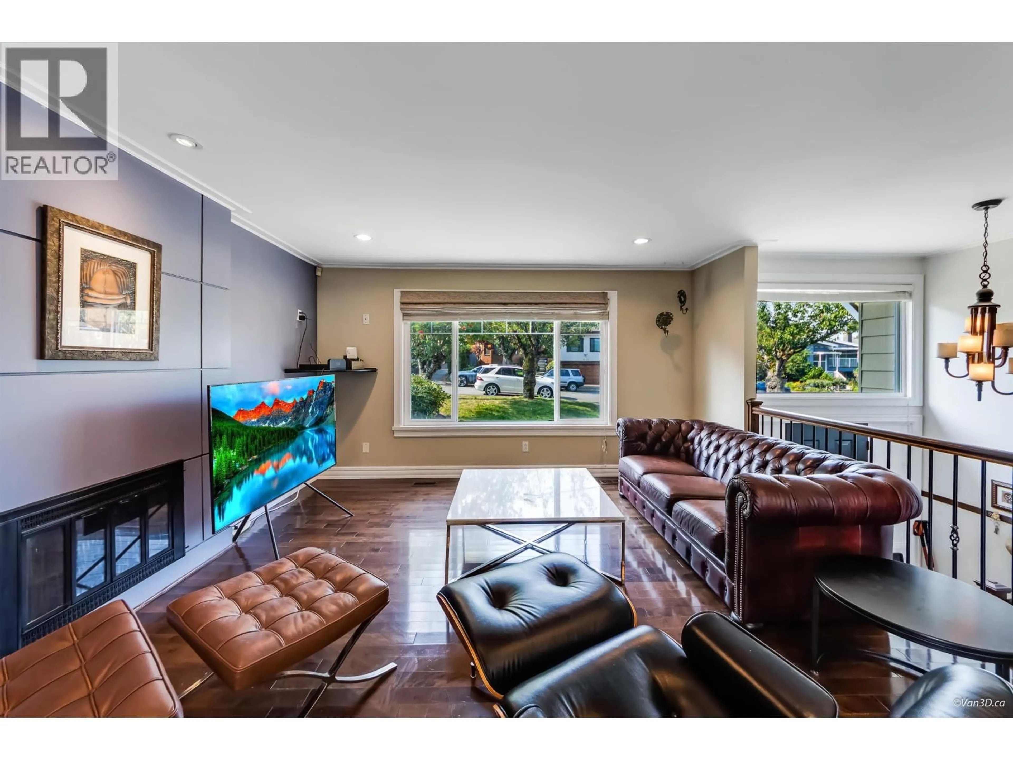 Living room with furniture, unknown for 6142 LEIBLY AVENUE, Burnaby British Columbia V5E3C8