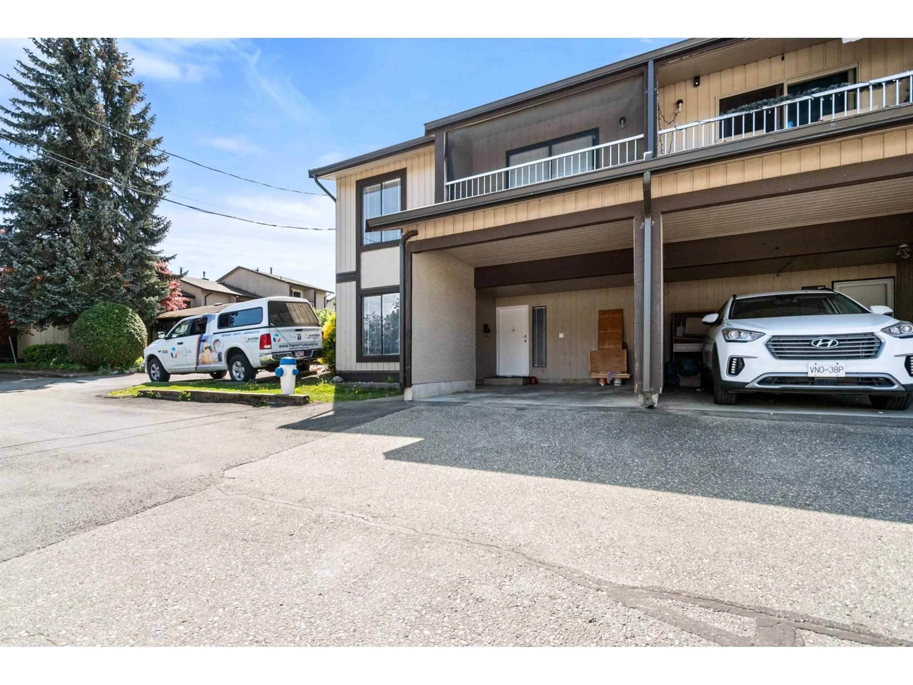 A pic from outside/outdoor area/front of a property/back of a property/a pic from drone, street for 15 - 32870 BEVAN, Abbotsford British Columbia V2S6R3