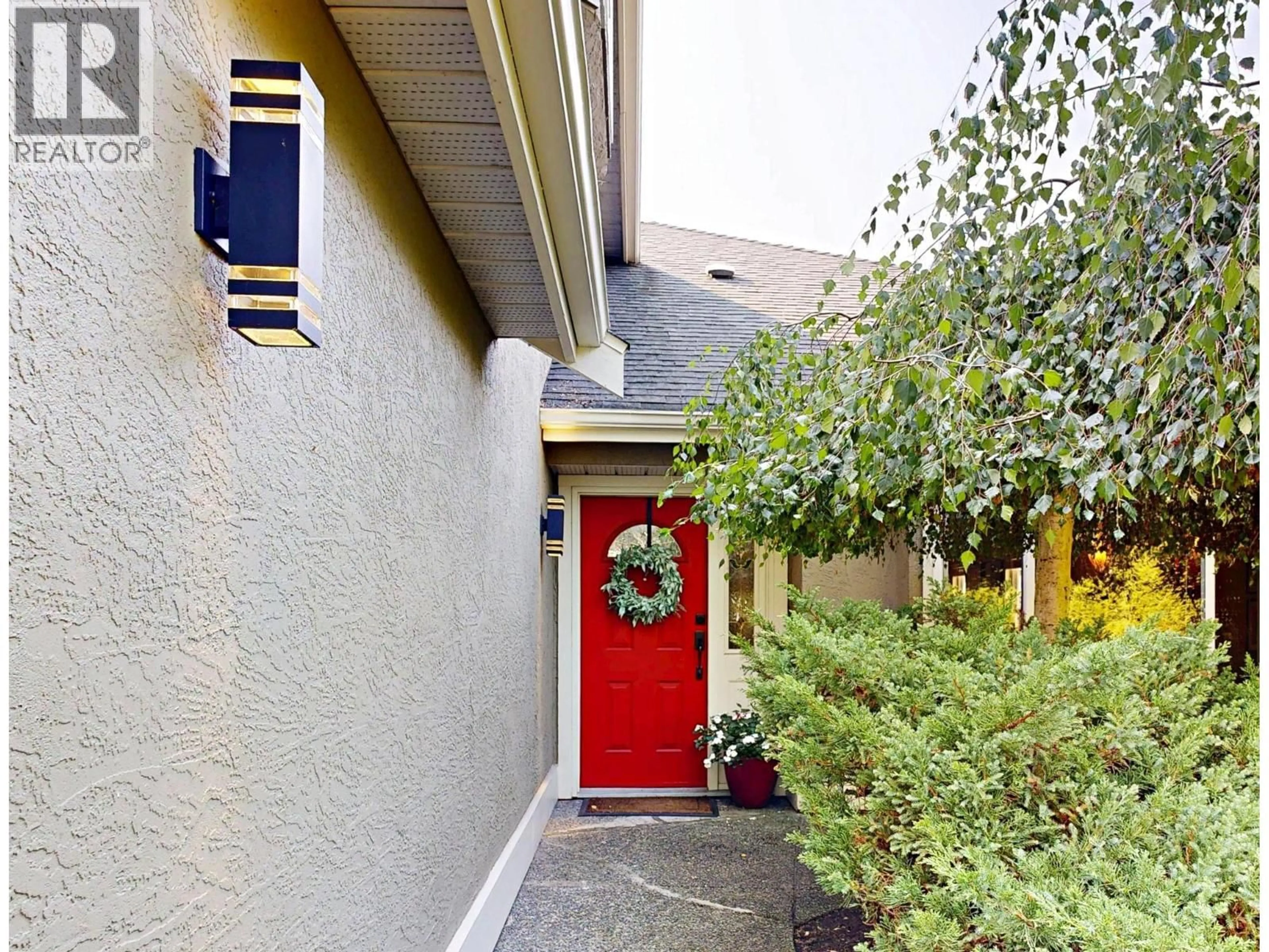 Indoor entryway for 4475 DAWN PLACE, Delta British Columbia V4K4S1