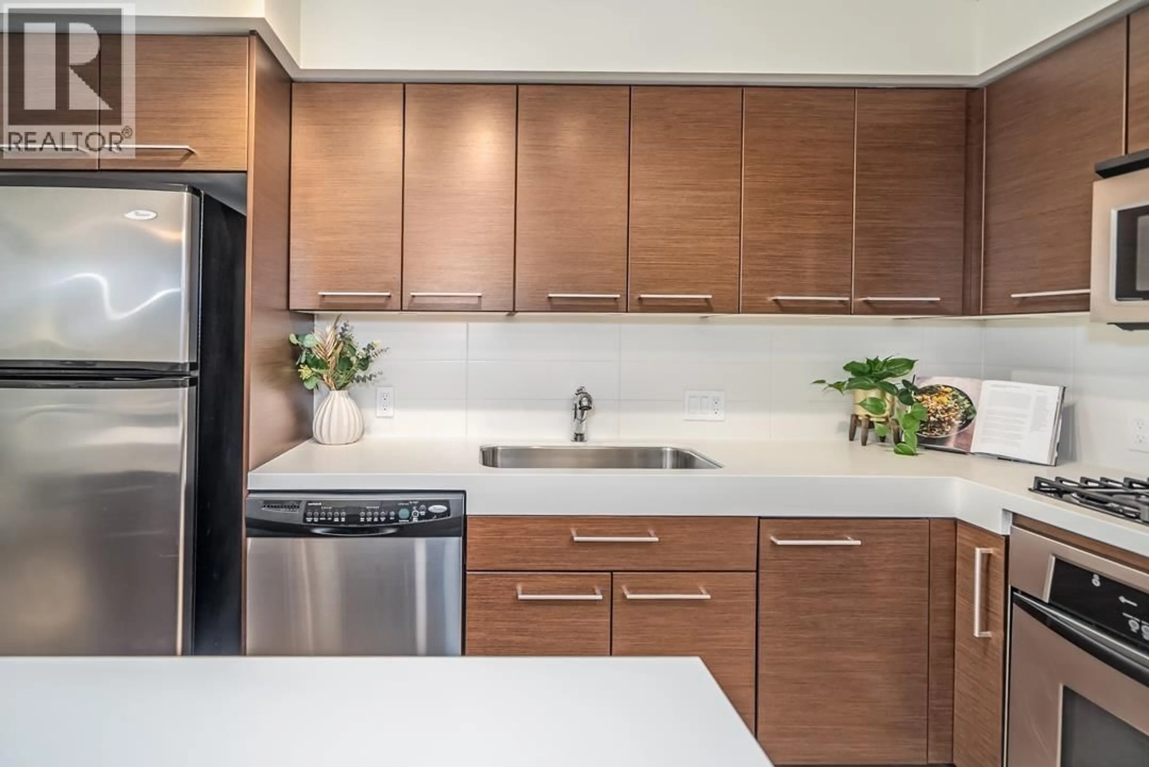 Unknown for 403 - 2770 SOPHIA STREET, Vancouver British Columbia V5T0A4