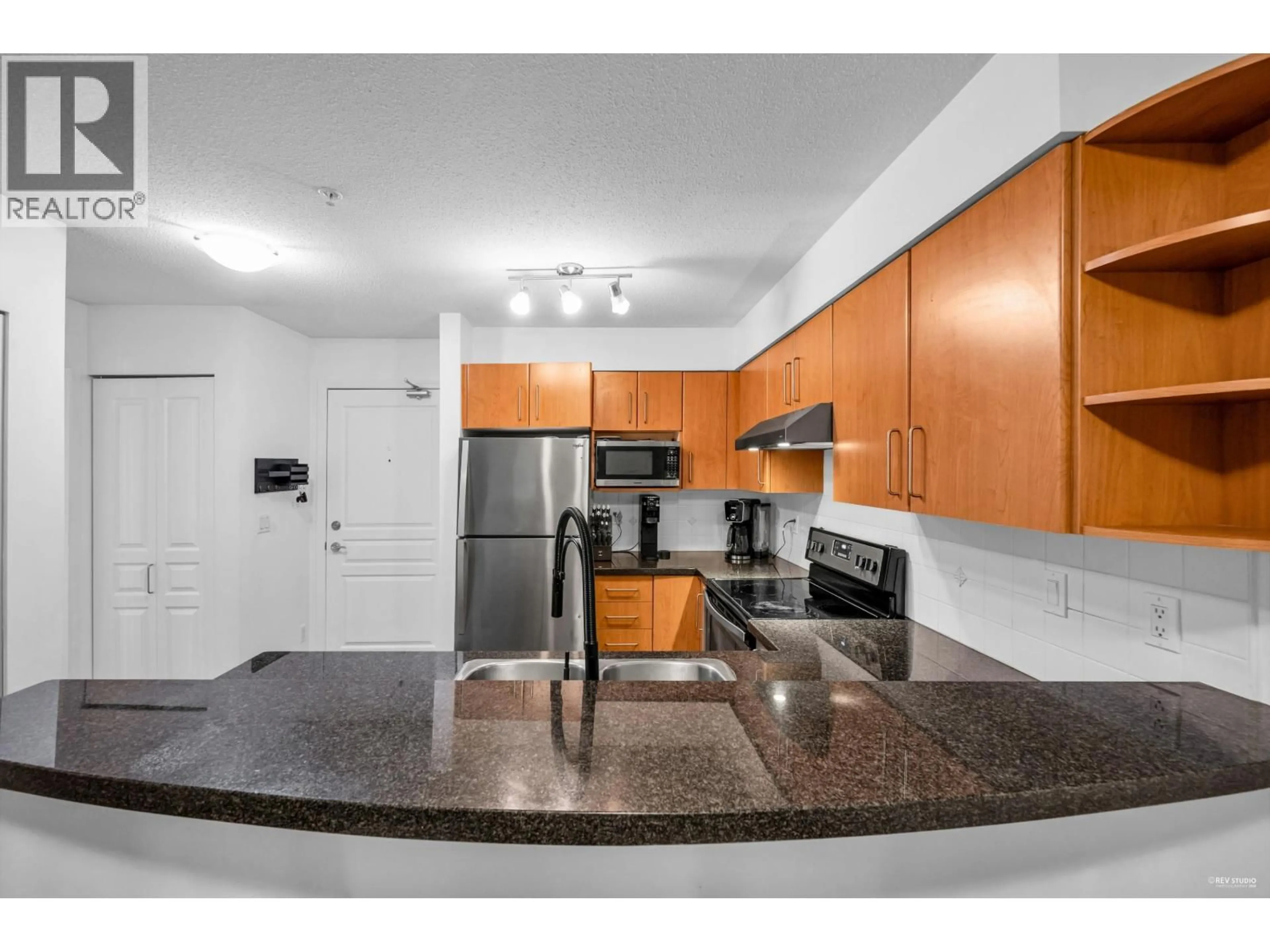 Standard kitchen, unknown for 111 - 3388 MORREY COURT, Burnaby British Columbia V3J7Y5