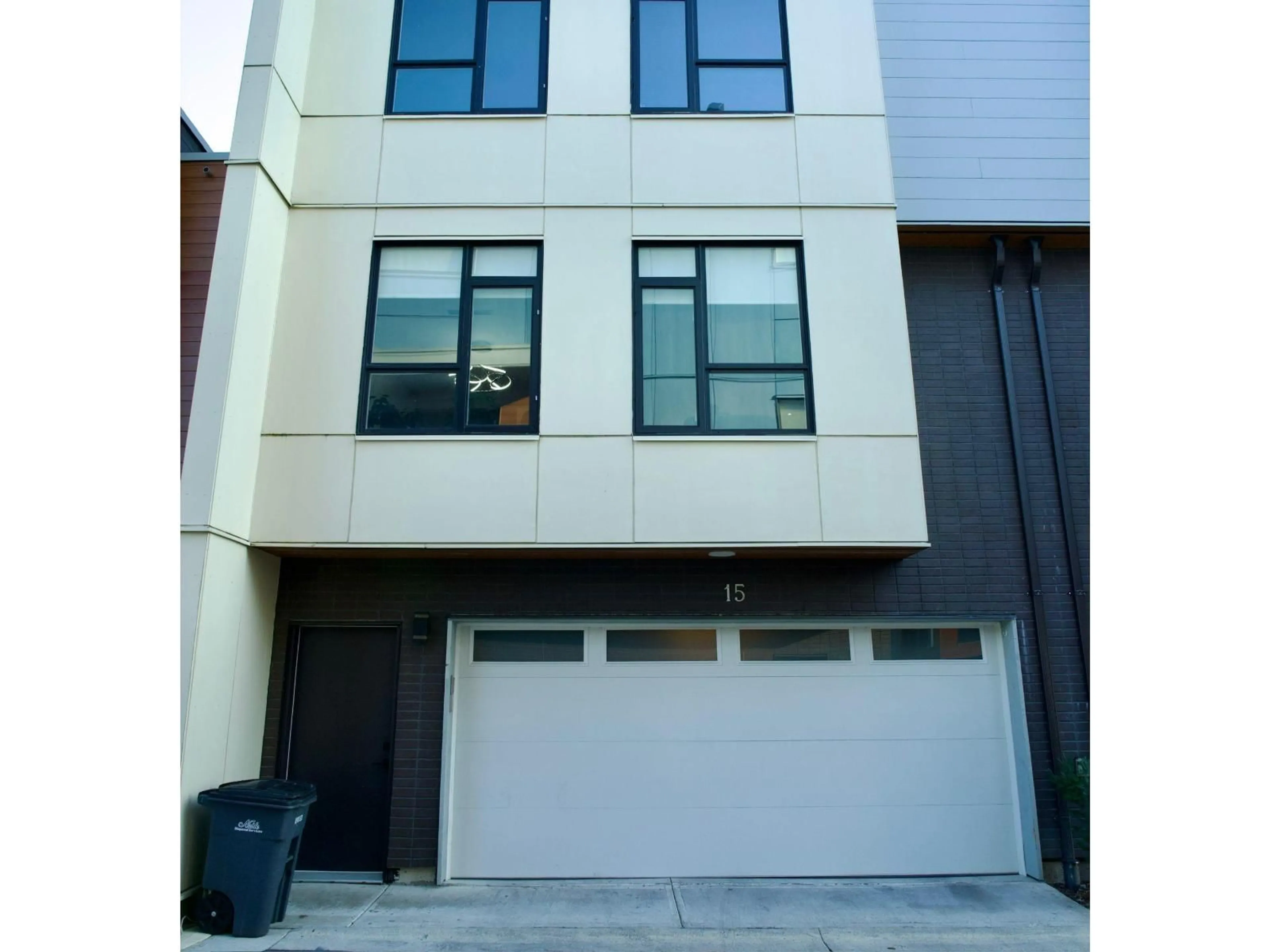Unknown for 15 - 5858 132, Surrey British Columbia V3X1N1