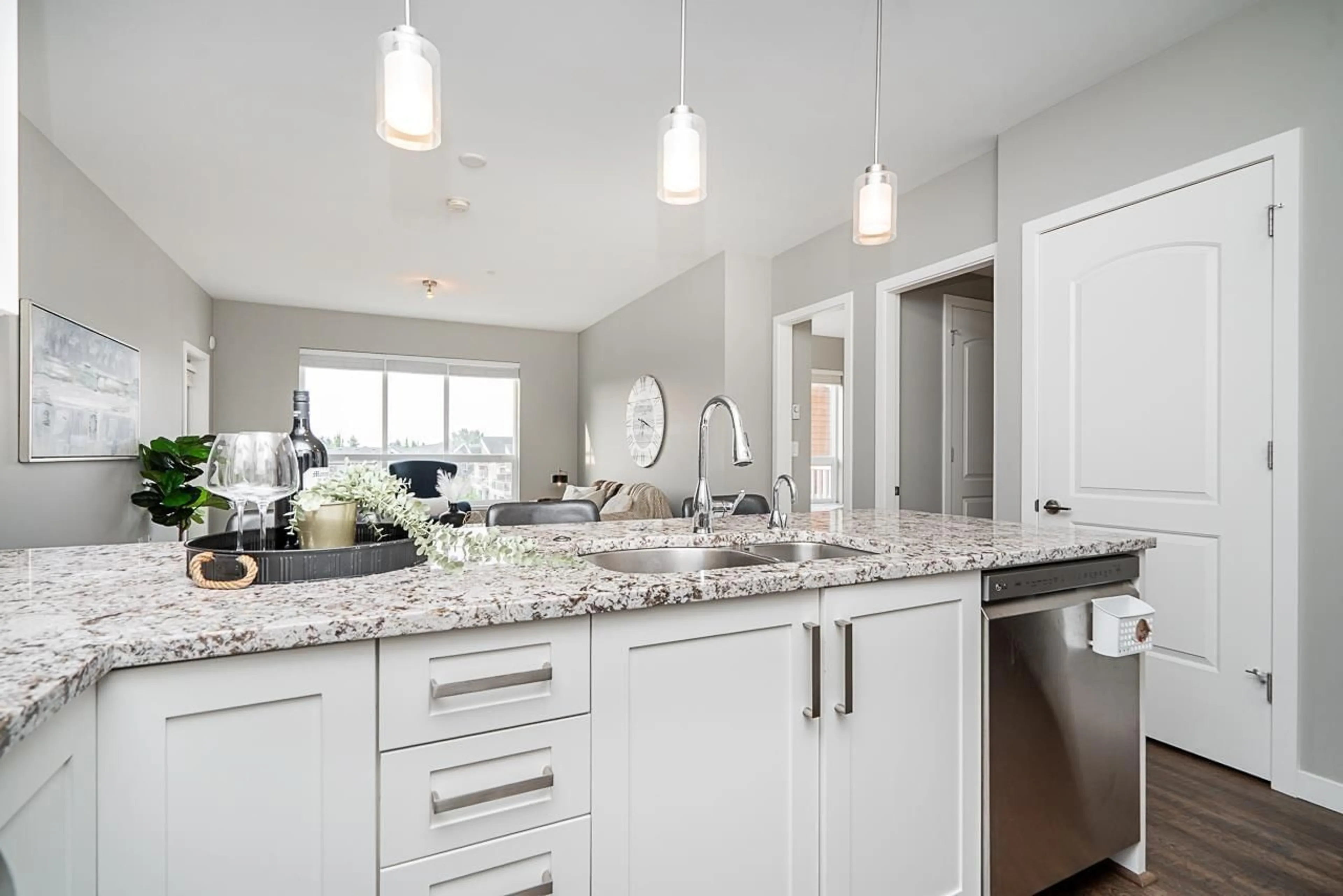 Open concept kitchen, unknown for 301 - 6490 194, Surrey British Columbia V4N6J9