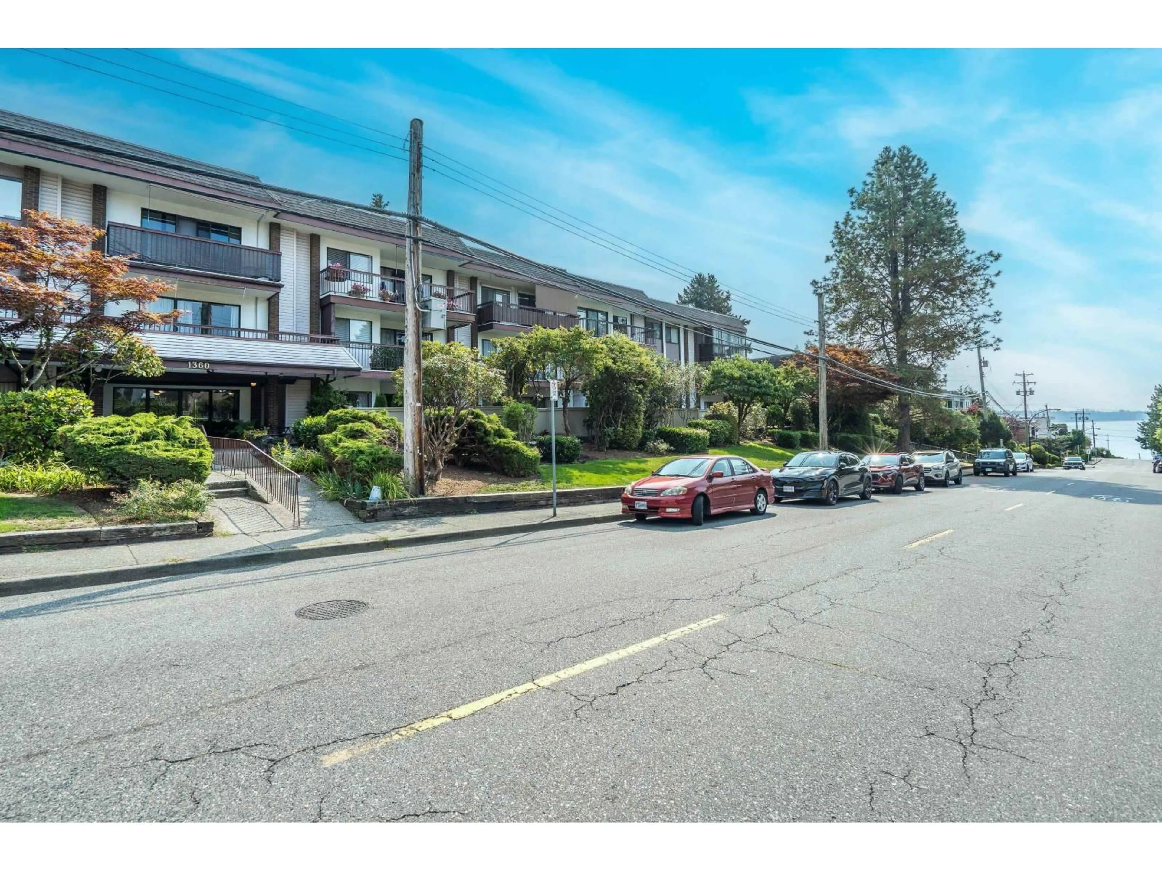 Unknown for 303 - 1360 MARTIN, White Rock British Columbia V4B3W5