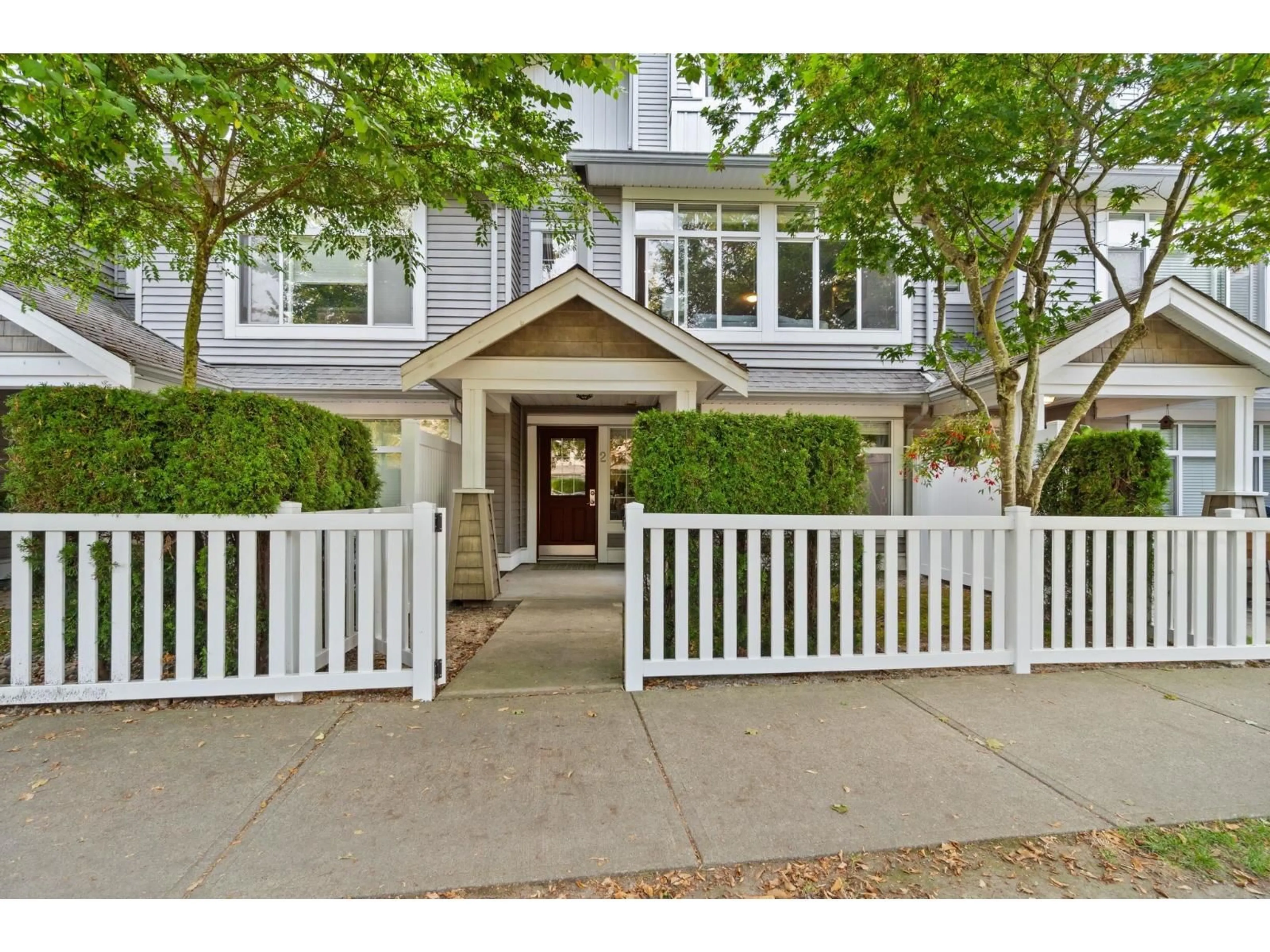 Indoor entryway for 2 - 19330 69, Surrey British Columbia V4N0Z2