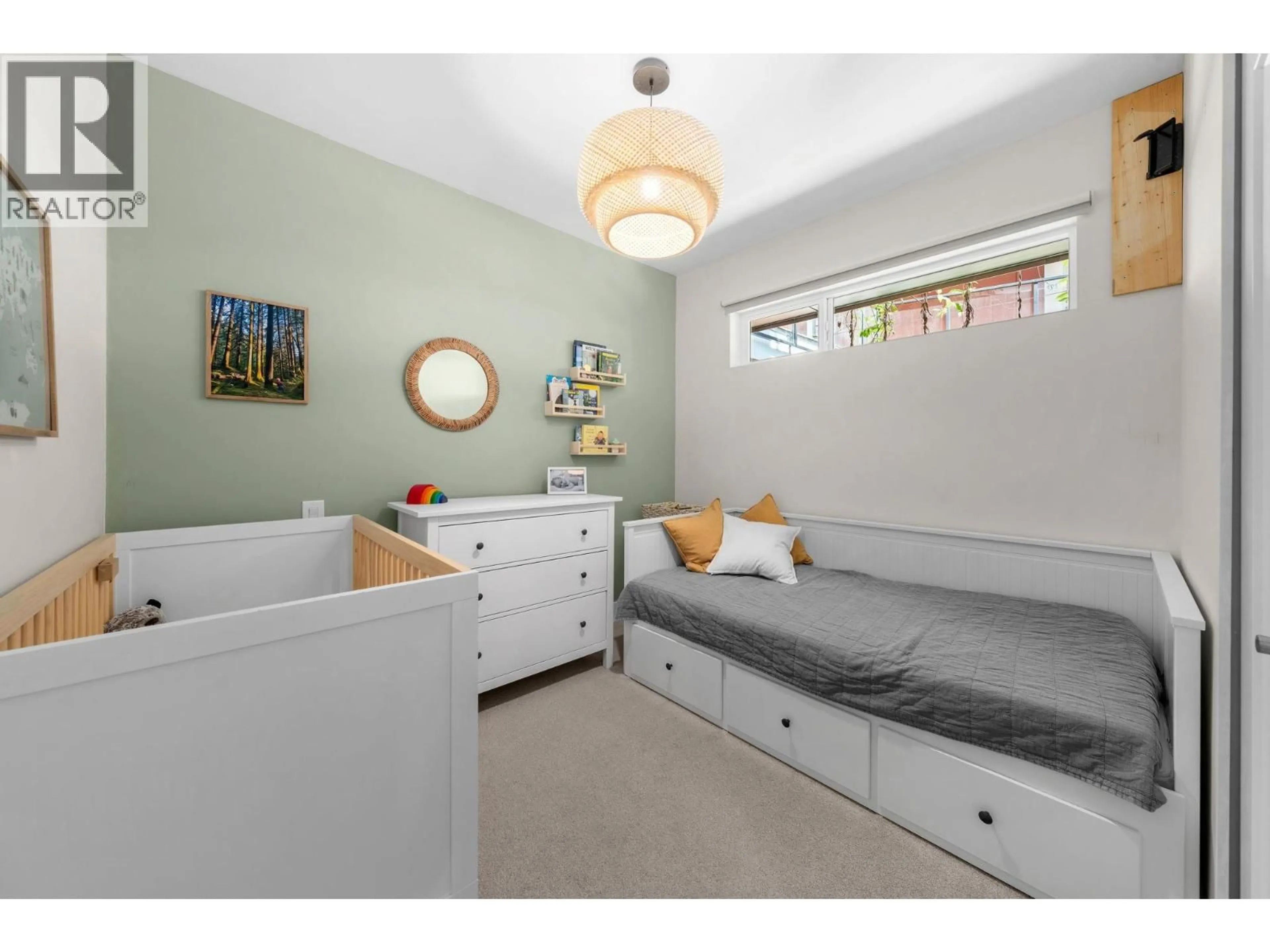 Bedroom with bed, unknown for 302 - 1496 CHARLOTTE ROAD, North Vancouver British Columbia V7J0C9