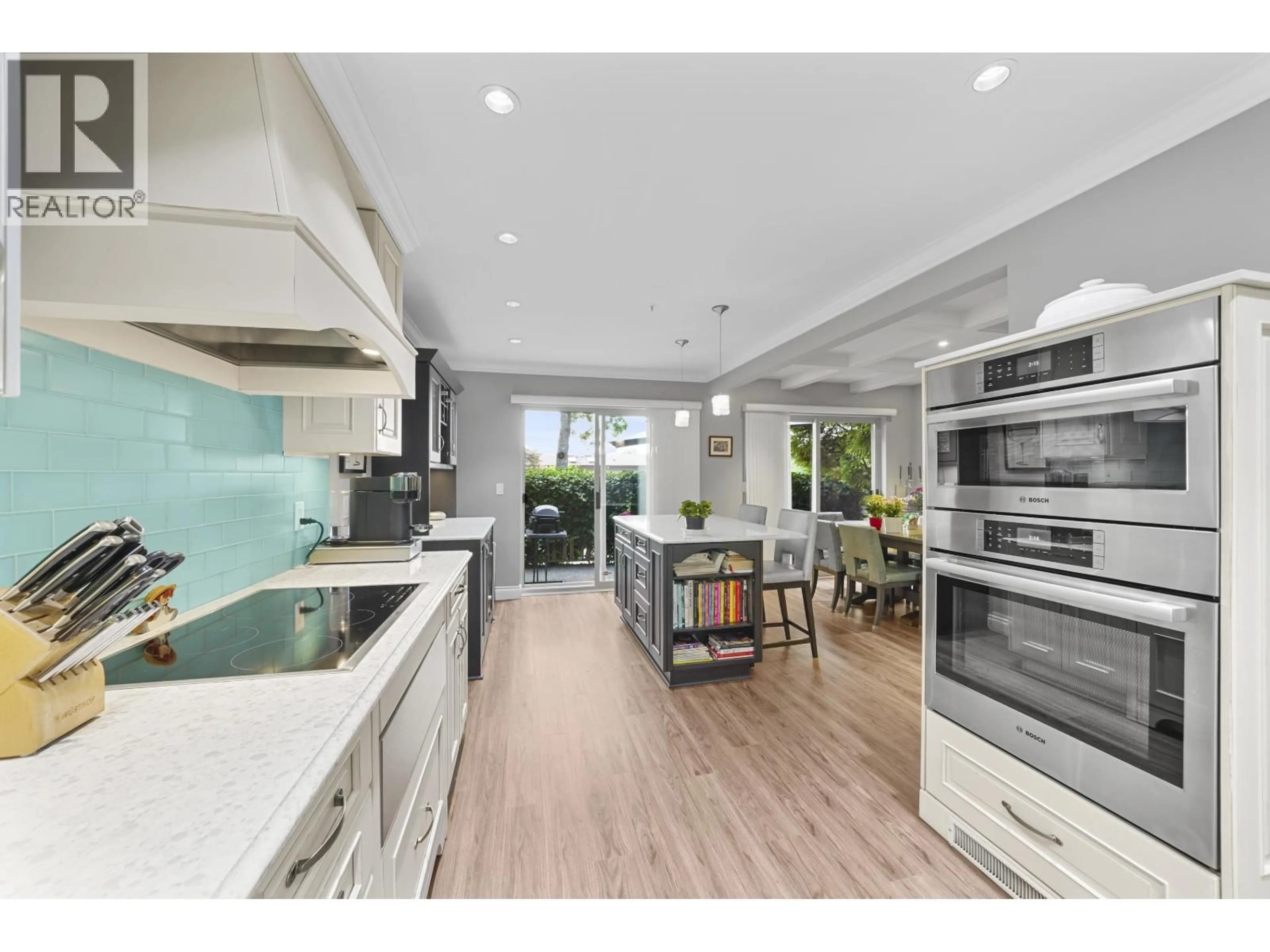 Open concept kitchen, unknown for 1 - 222 5TH STREET, North Vancouver British Columbia V7L1L7