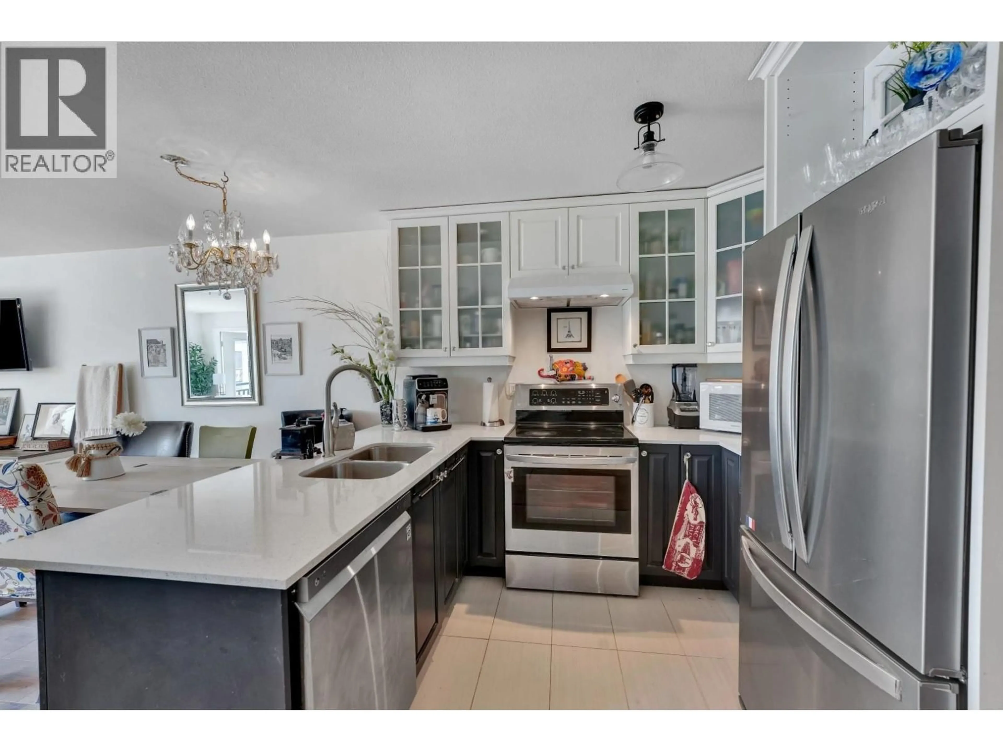 Open concept kitchen, ceramic/tile floor for 307 - 2342 WELCHER AVENUE, Port Coquitlam British Columbia V3C1X5