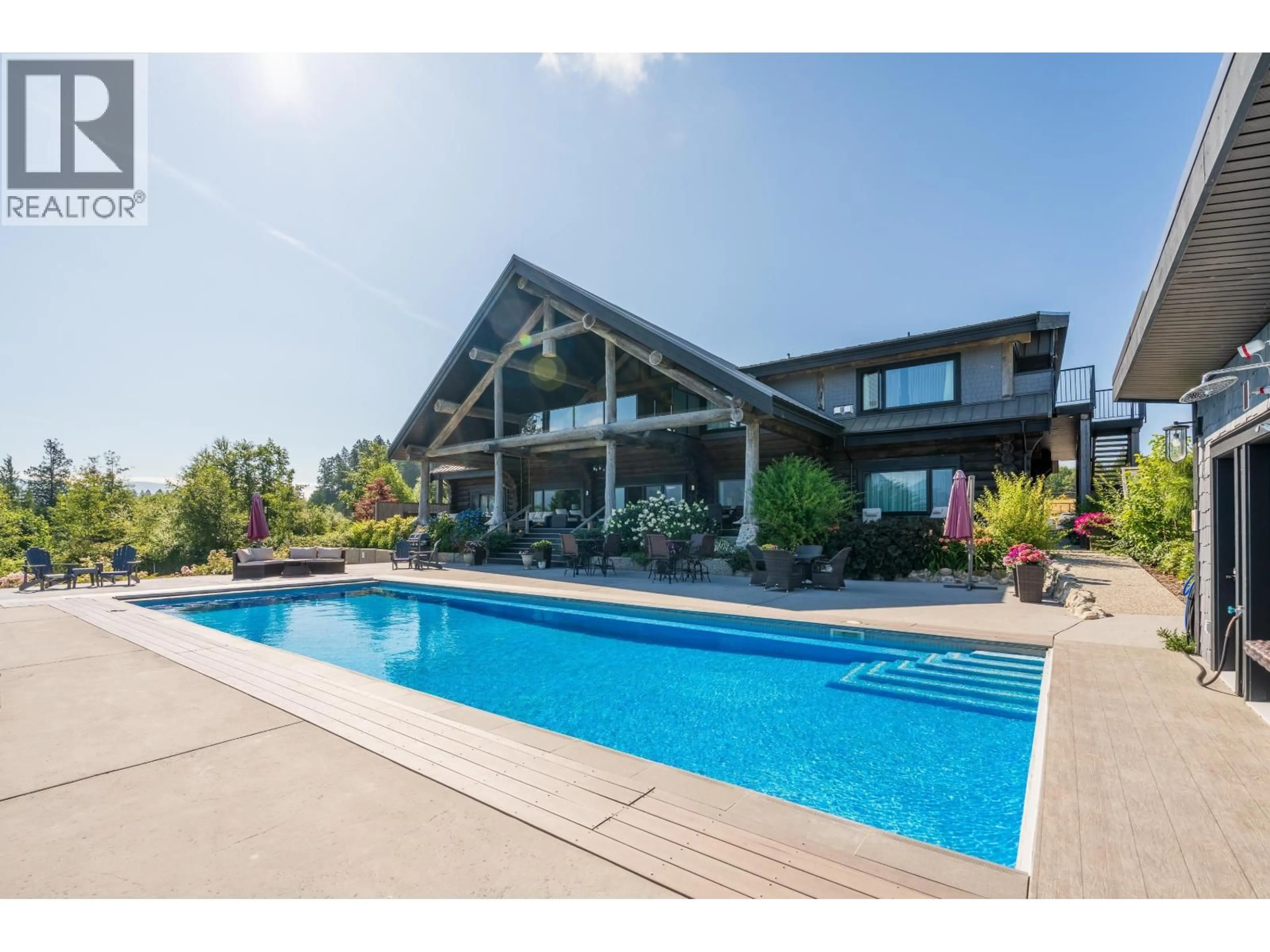 Pool for 6316 CROWSTON ROAD, Sechelt British Columbia V7Z0L1