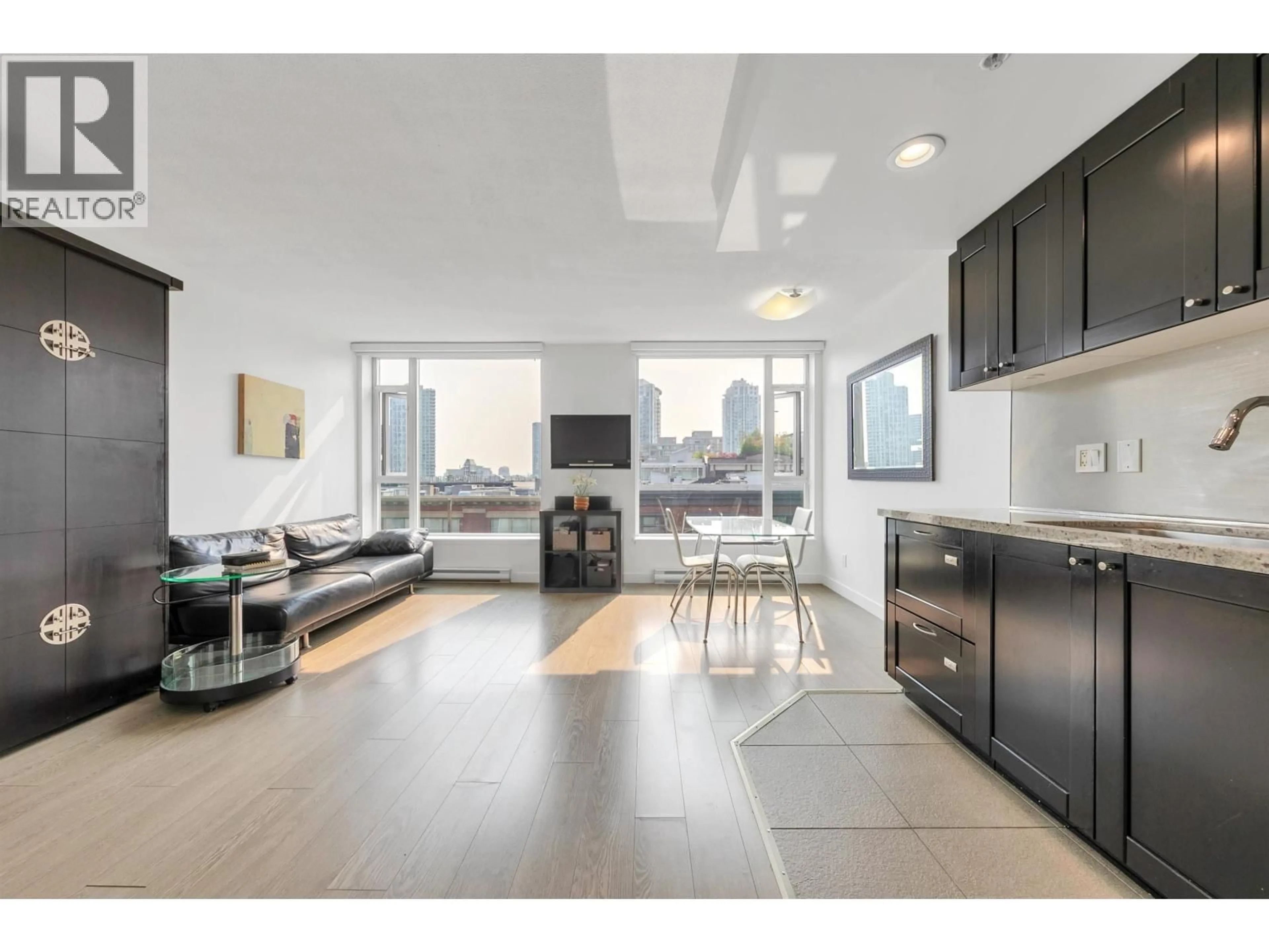 Open concept kitchen, unknown for 516 - 1133 HOMER STREET, Vancouver British Columbia V6B0B1