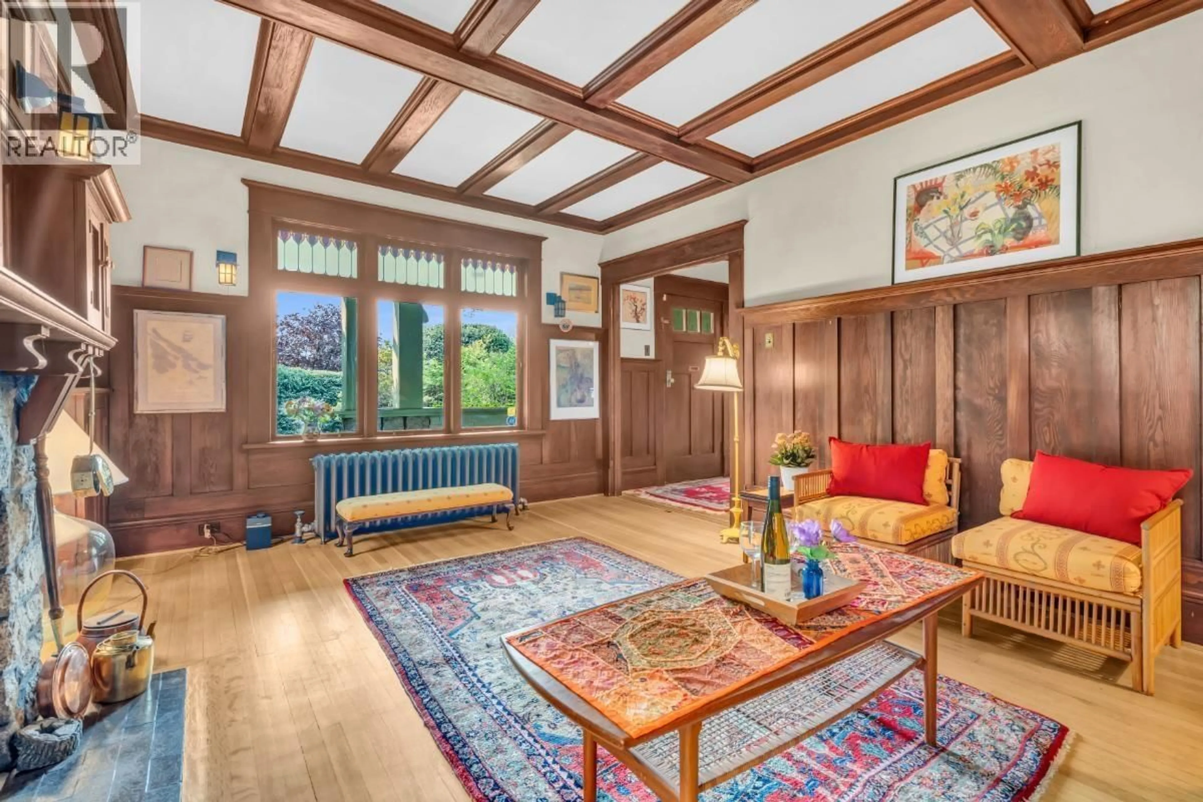 Indoor foyer for 2965 37TH AVENUE, Vancouver British Columbia V6N2T8