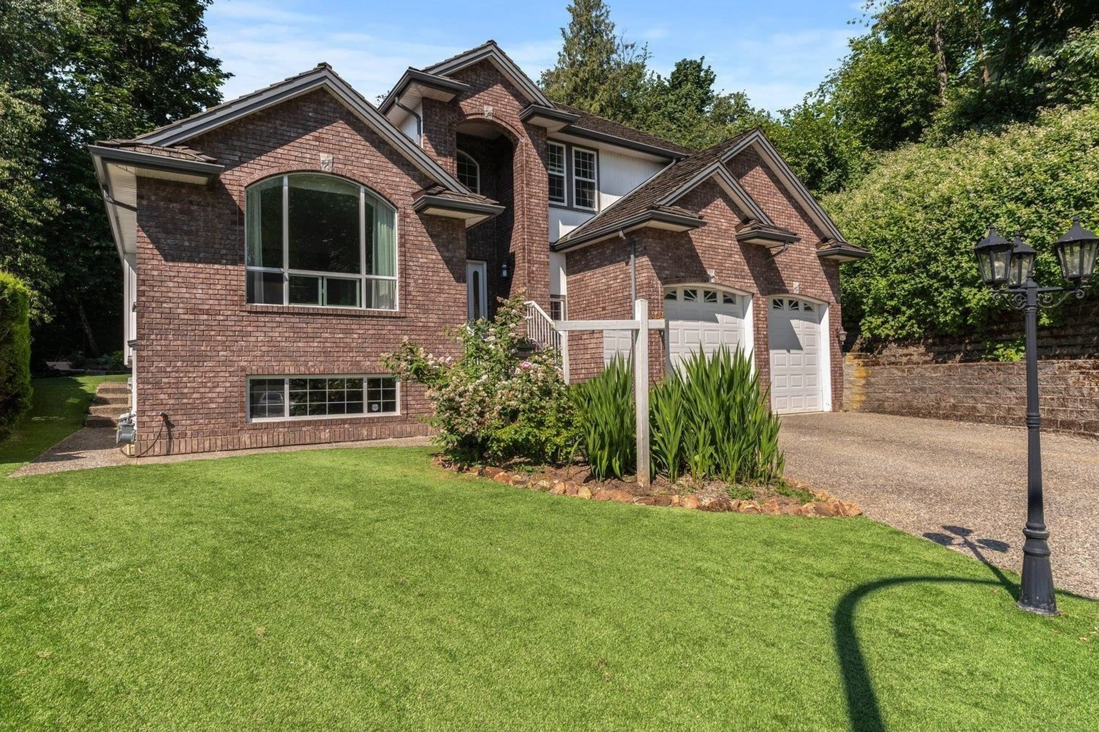Home with brick exterior material, street for 36477 COUNTRY, Abbotsford British Columbia V3G1M2