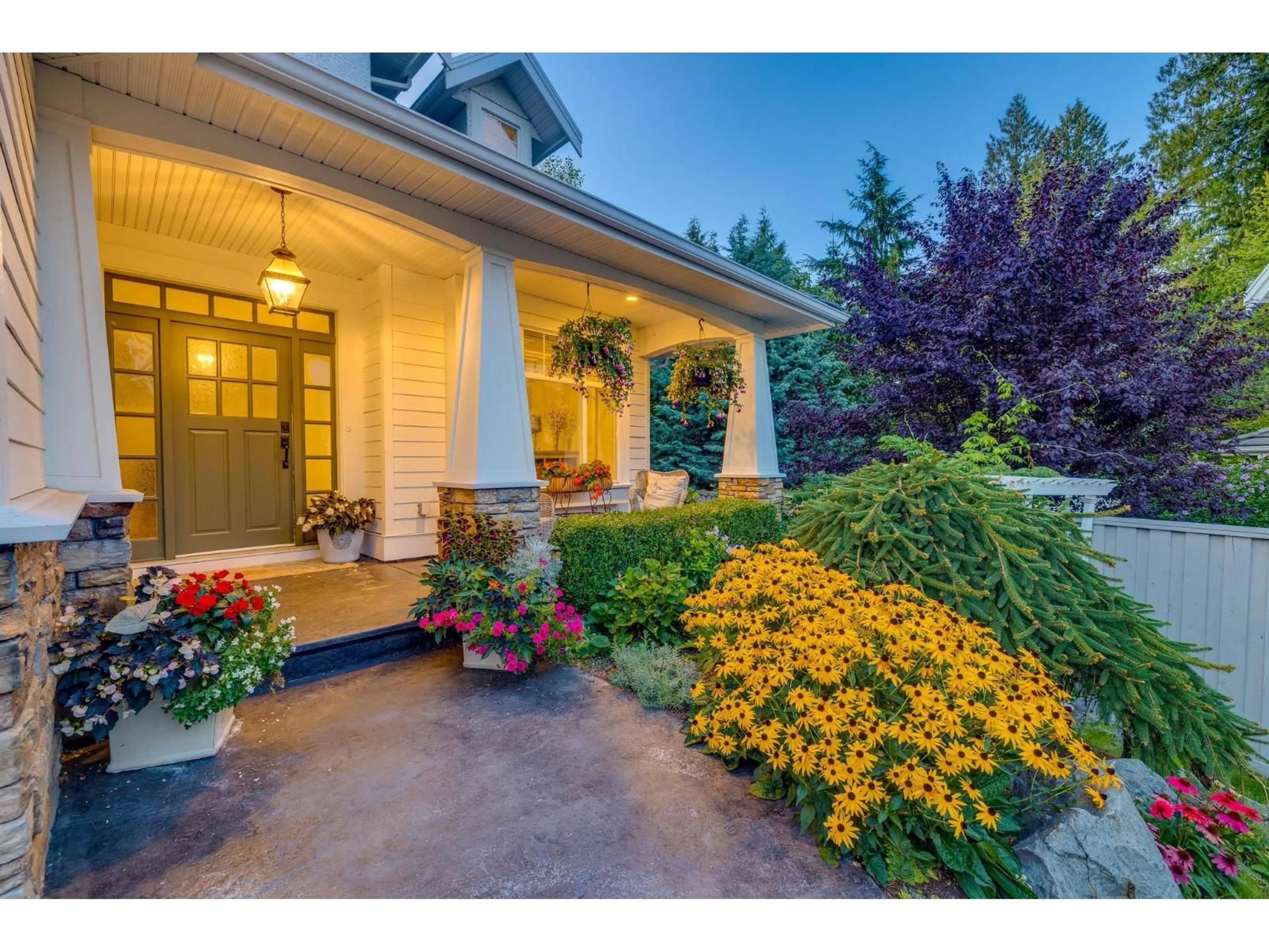 Indoor entryway for 14045 33B, Surrey British Columbia V4P3P6