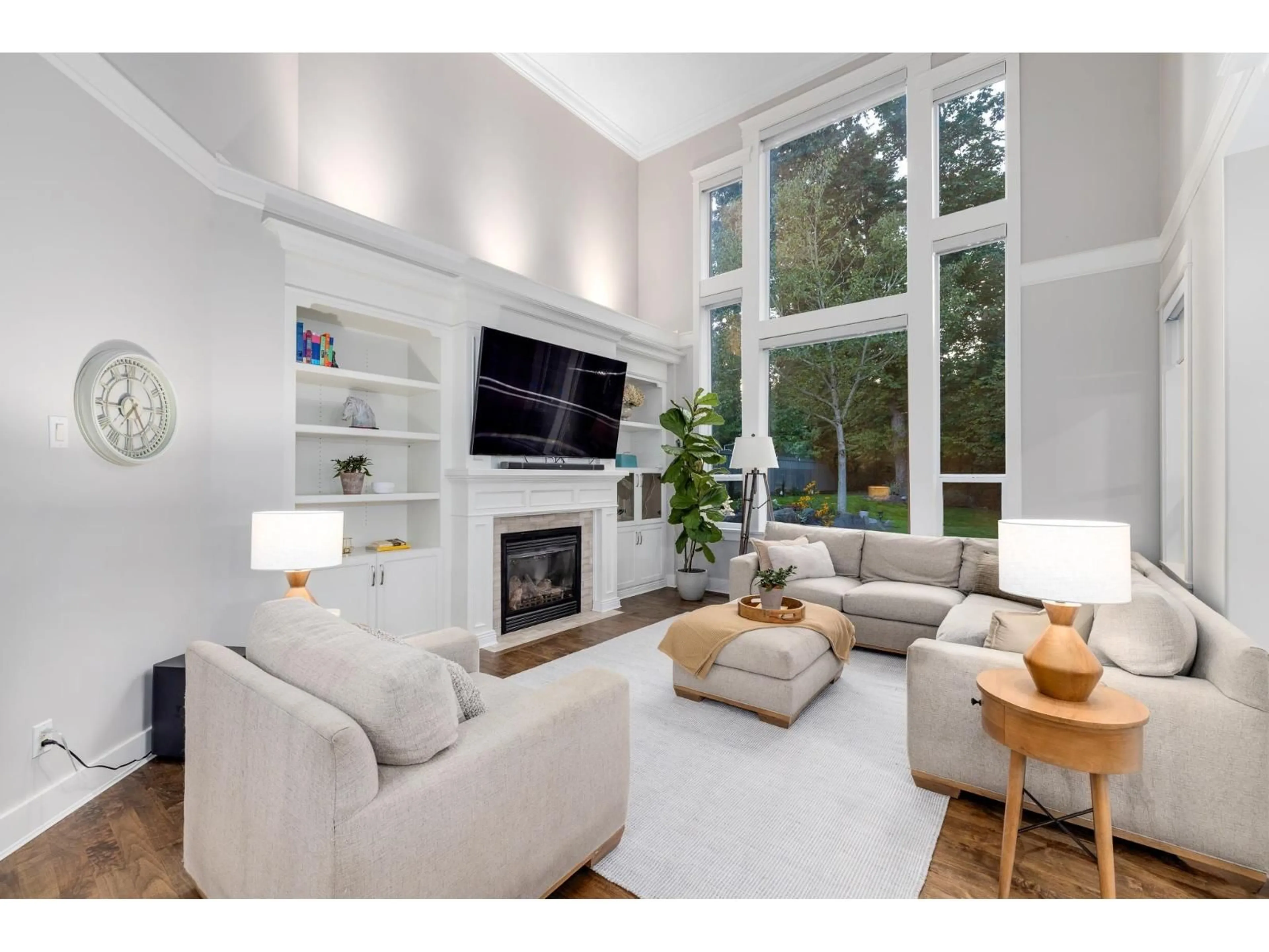 Living room with furniture, unknown for 14045 33B, Surrey British Columbia V4P3P6