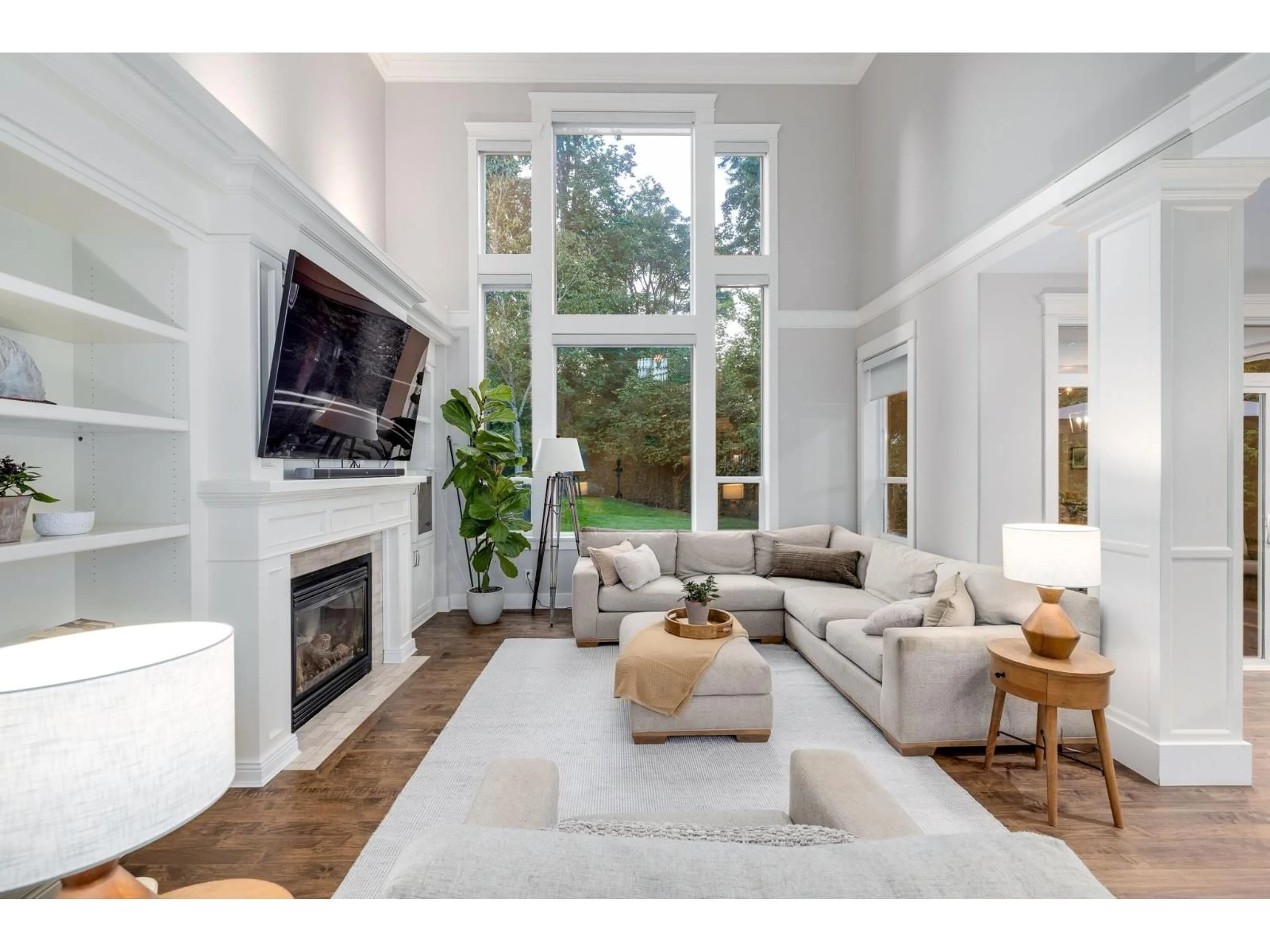 Living room with furniture, unknown for 14045 33B, Surrey British Columbia V4P3P6