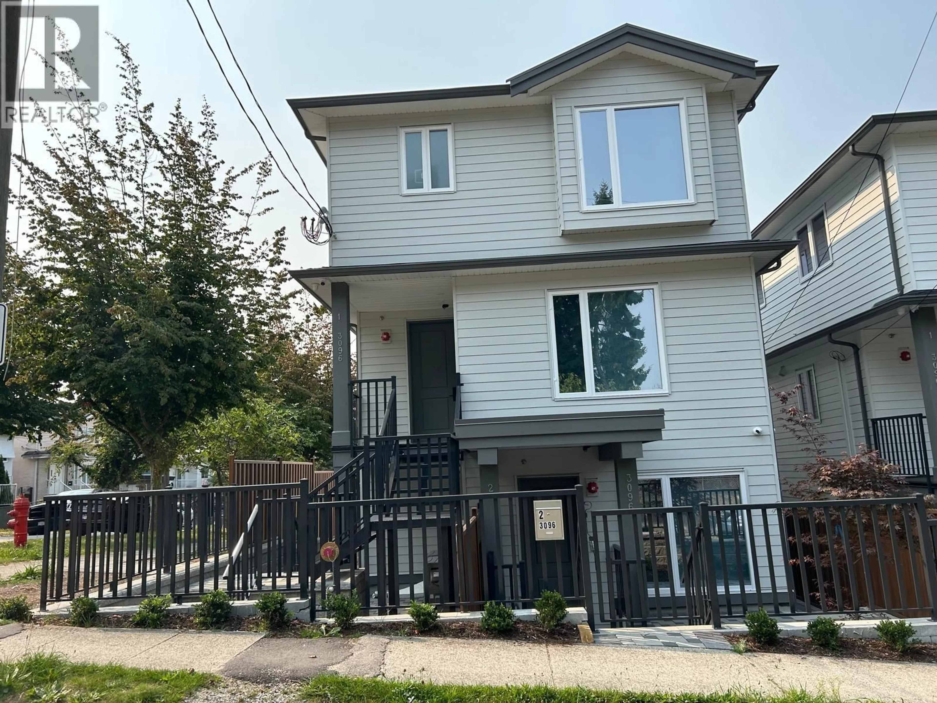 Unknown for 1 - 3096 VANNESS AVENUE, Vancouver British Columbia V5R5A1