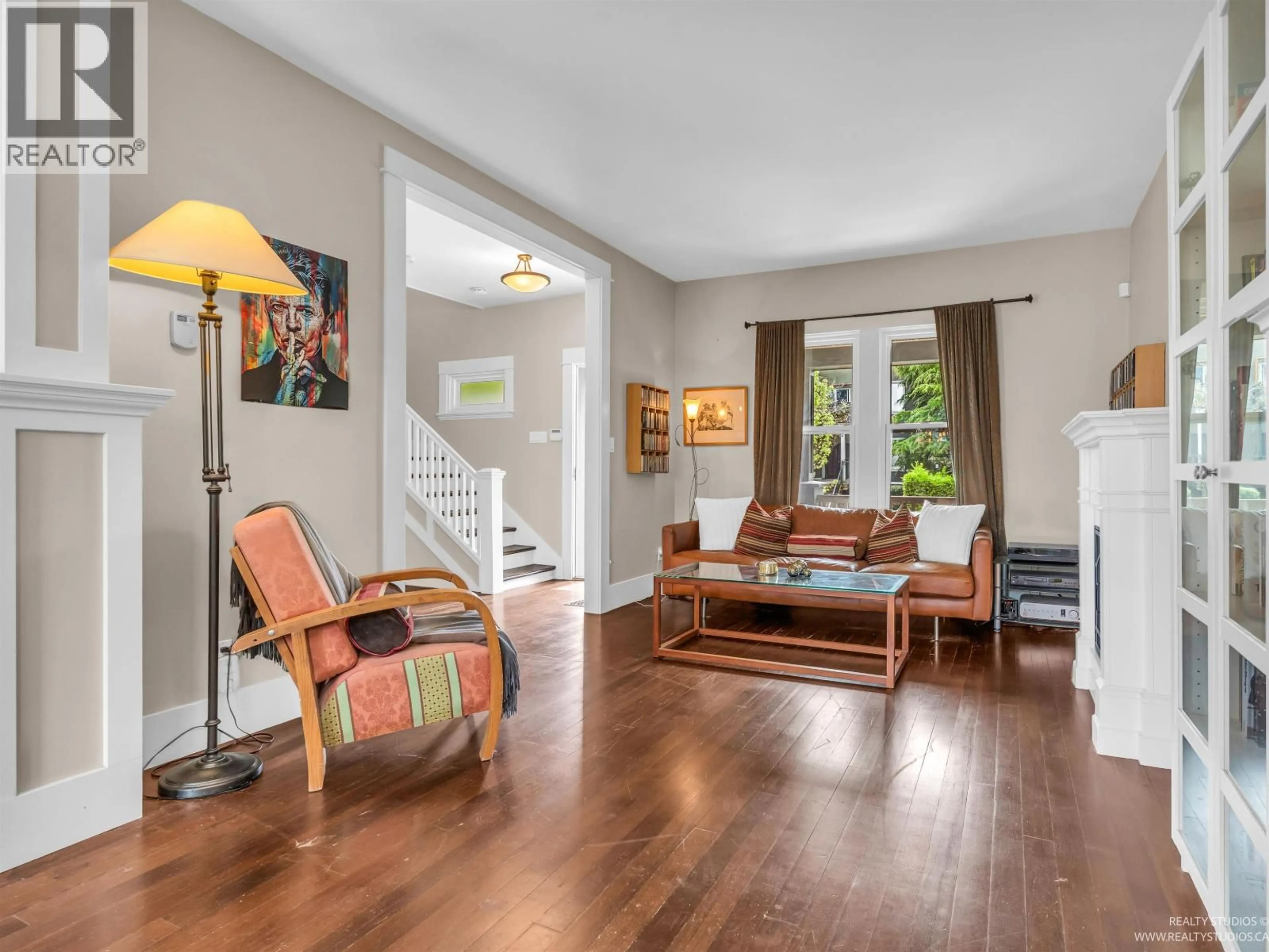 Living room with furniture, unknown for 251 21ST AVENUE, Vancouver British Columbia V5V1P9