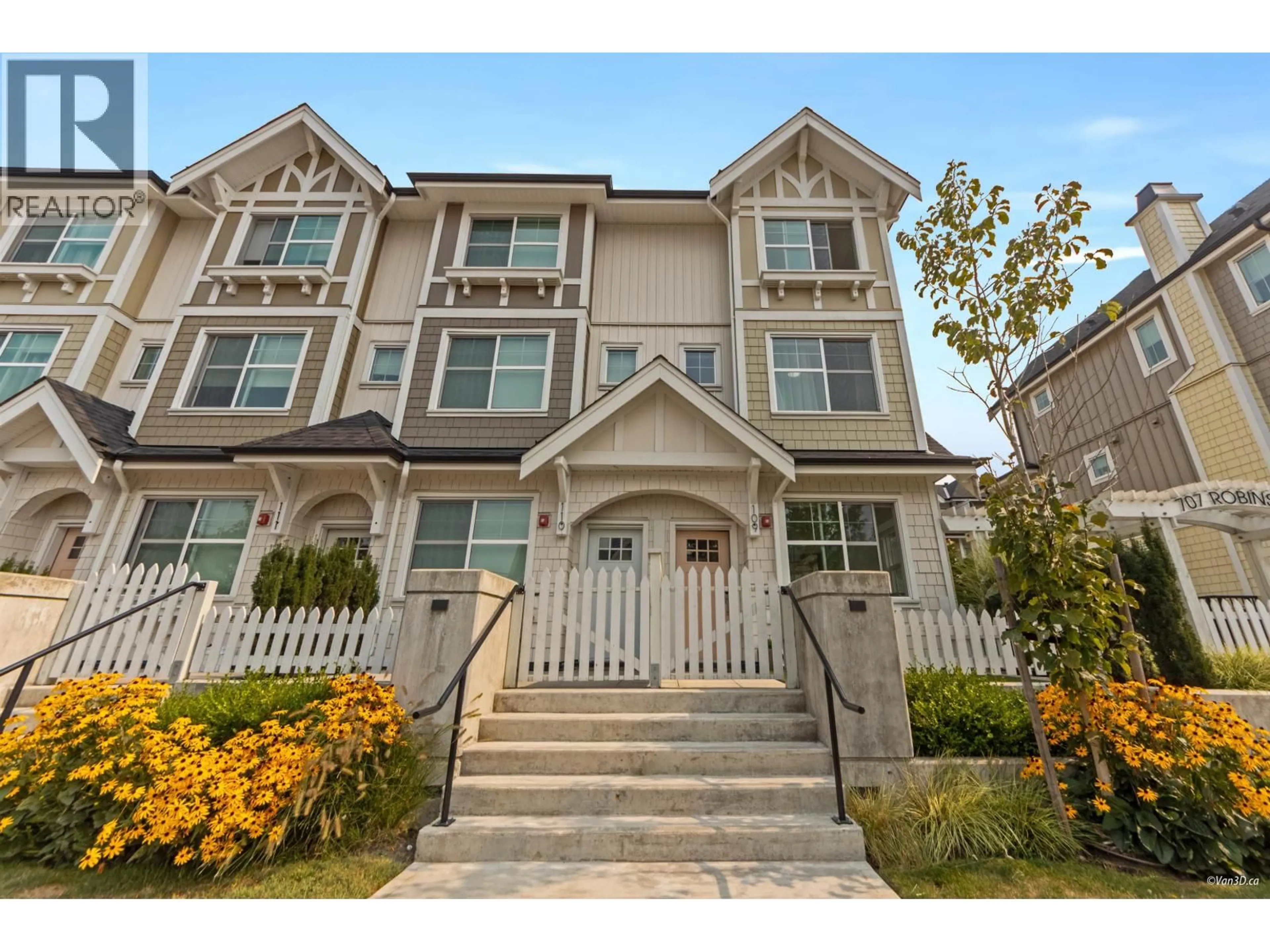 Home with vinyl exterior material, street for 109 - 707 ROBINSON STREET, Coquitlam British Columbia V3J0M9