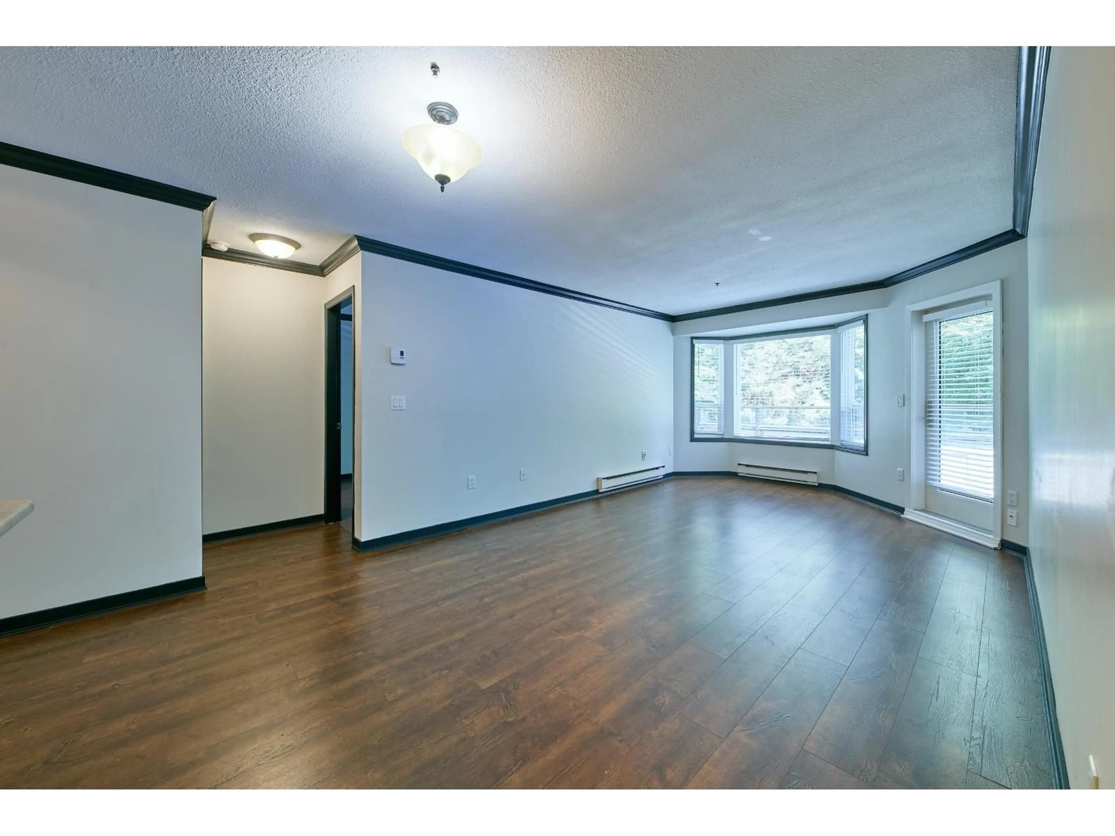 A pic of a room for 204 - 2700 MCCALLUM, Abbotsford British Columbia V2S6X9