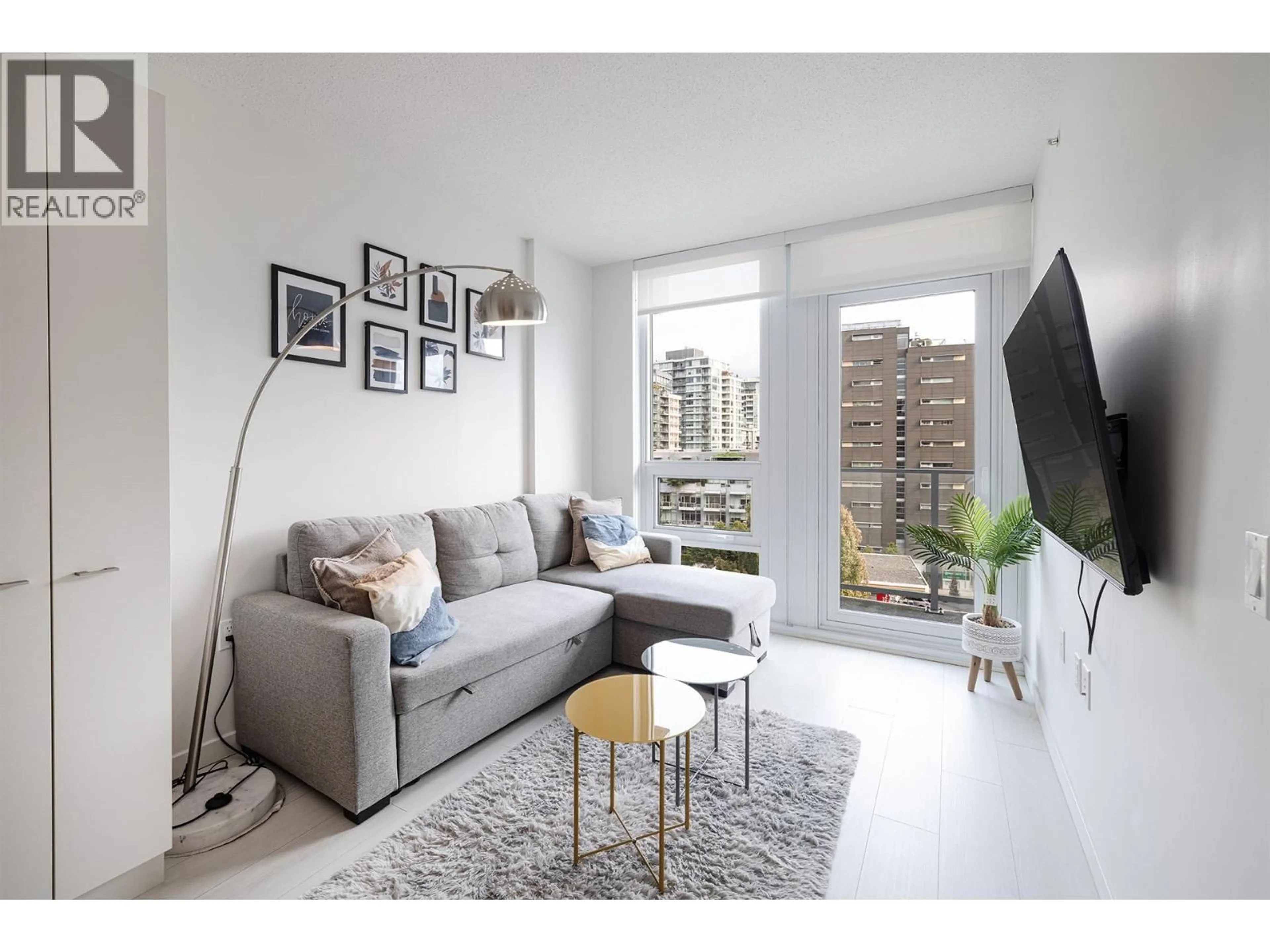Living room with furniture, unknown for 606 - 180 2ND AVENUE, Vancouver British Columbia V5T0K4