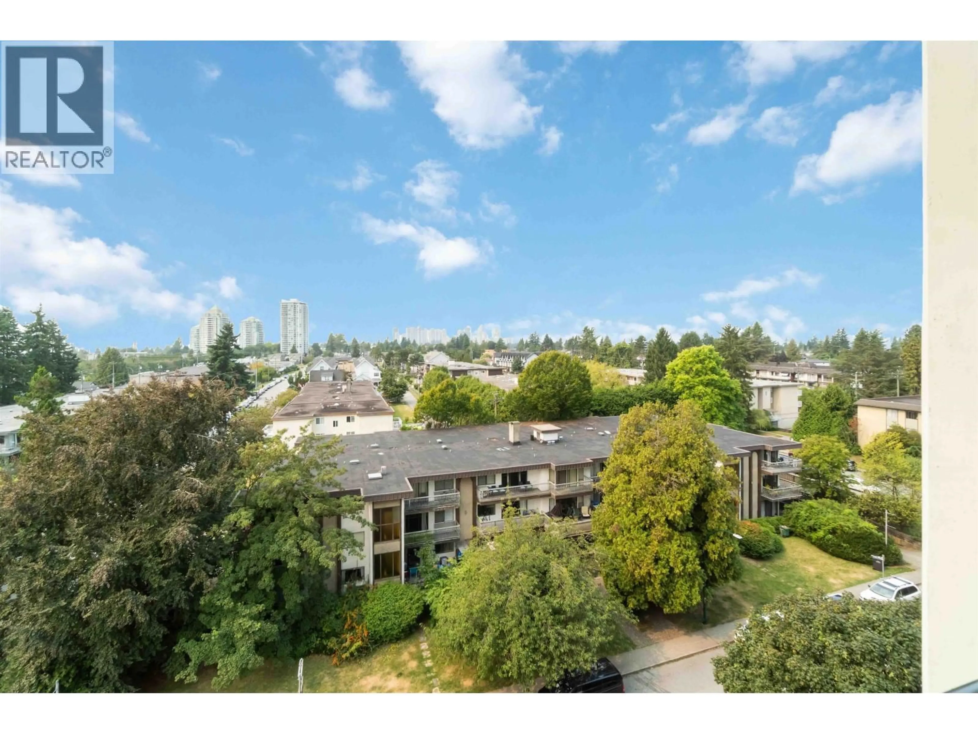 A pic from outside/outdoor area/front of a property/back of a property/a pic from drone, city buildings view from balcony for 805 - 7088 SALISBURY AVENUE, Burnaby British Columbia V5E0A4