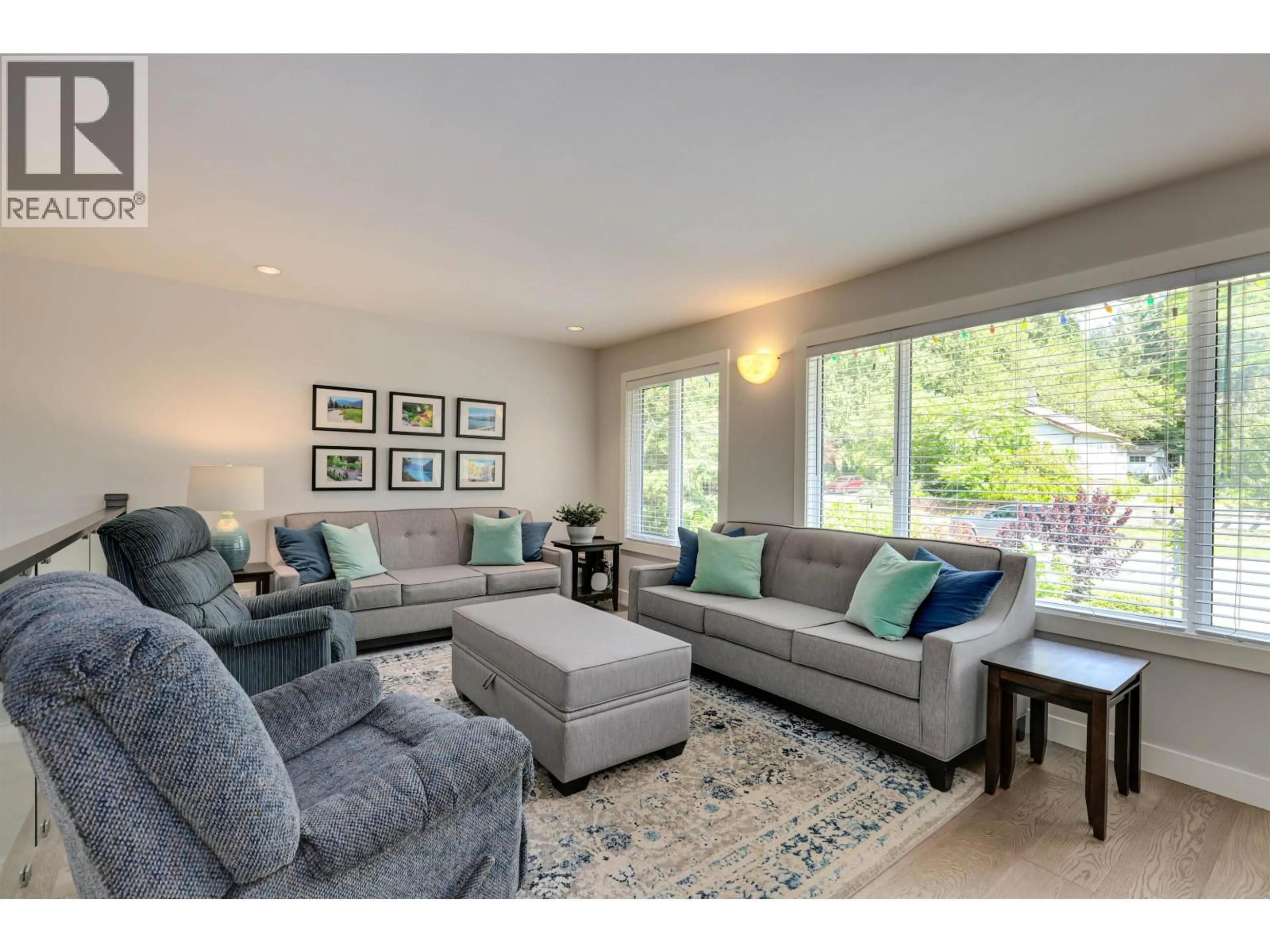 Living room with furniture, unknown for 1433 DORAN ROAD, North Vancouver British Columbia V7K1N1
