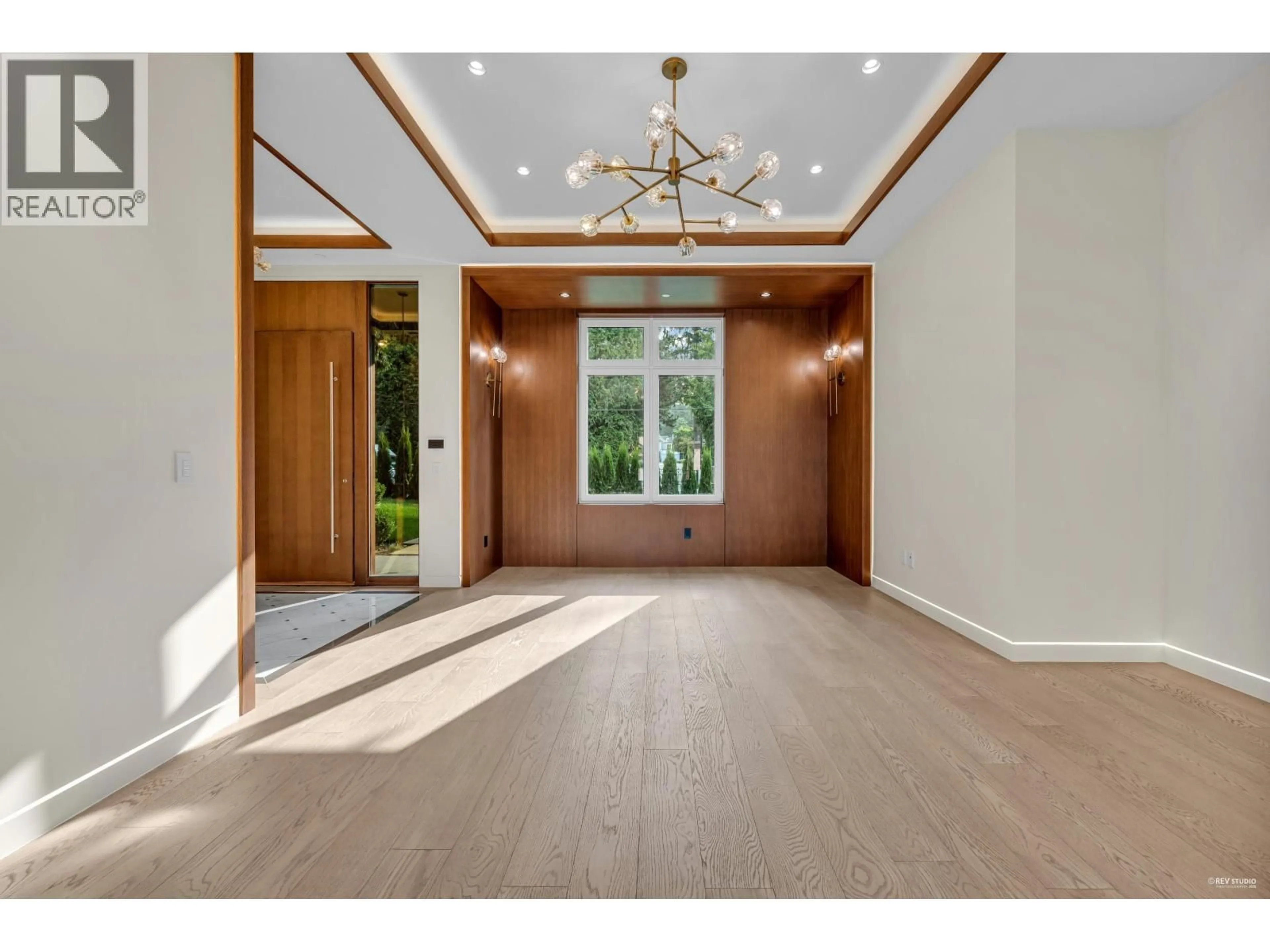 Indoor entryway for 4465 WALLACE STREET, Vancouver British Columbia V6S2J5