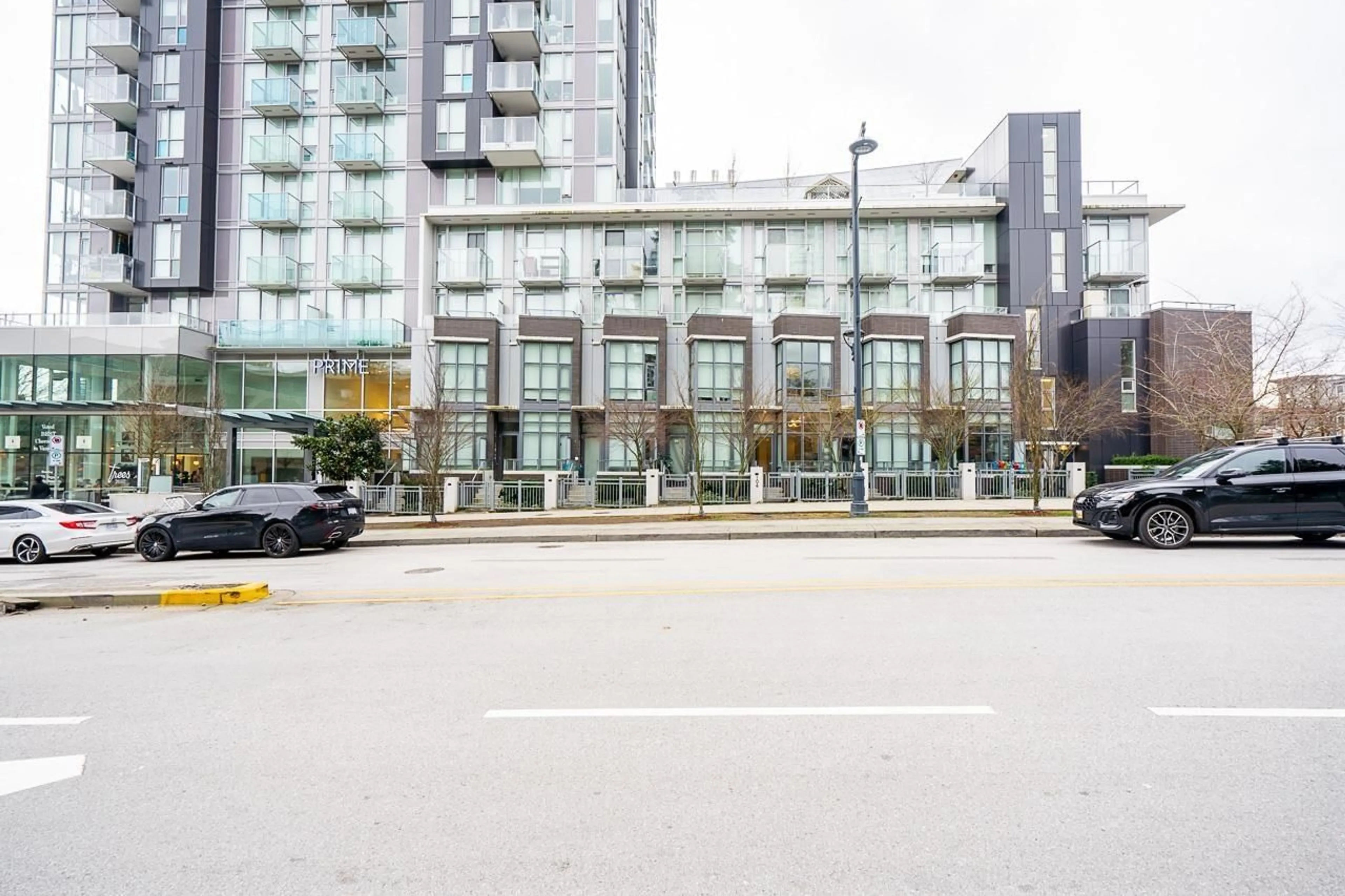 Patio, street for TH 107 - 13438 CENTRAL, Surrey British Columbia V3T0N2