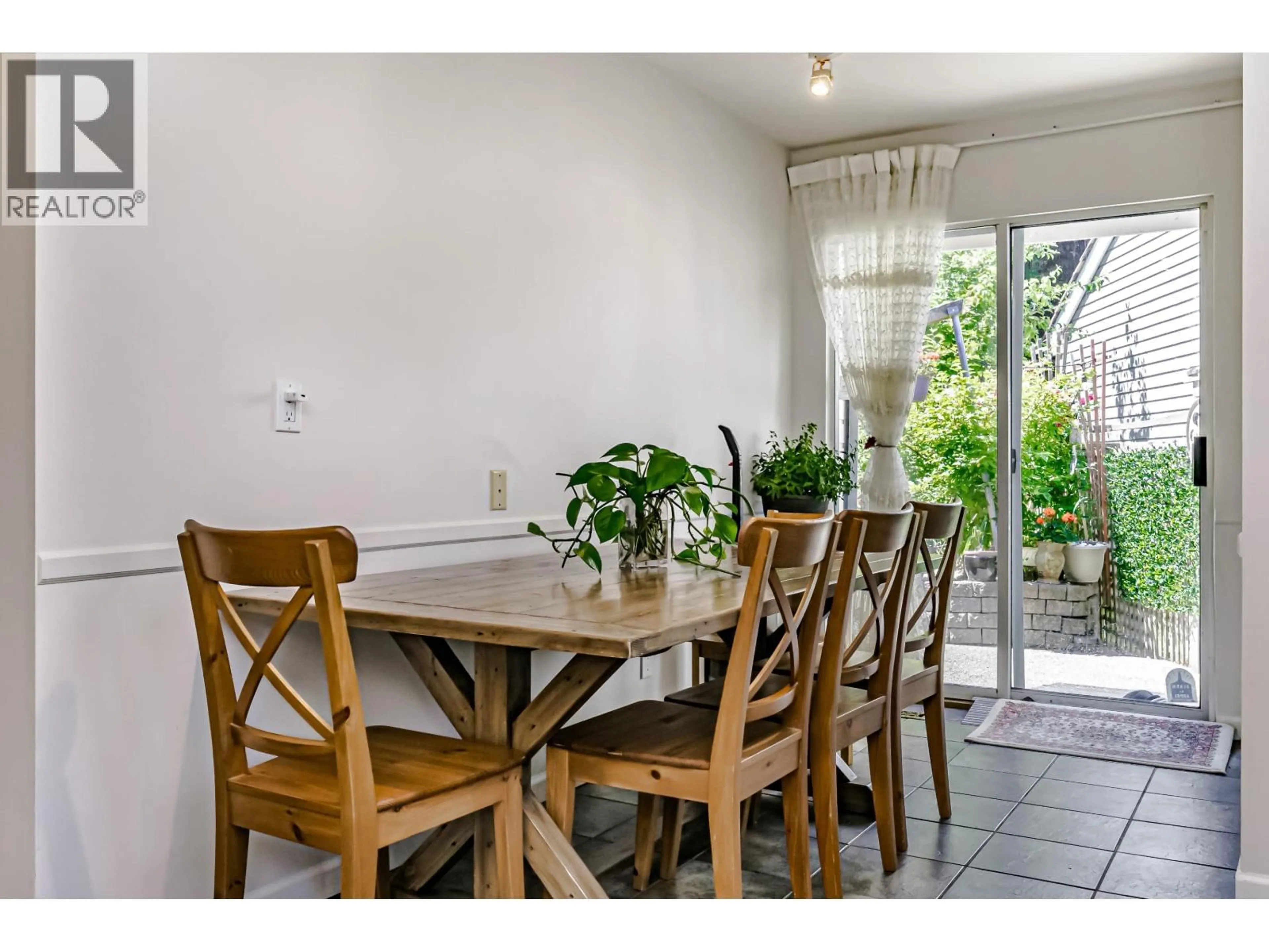 Dining room, unknown for 1472 VILLAGE GREEN WYND, Tsawwassen British Columbia V4L2K4