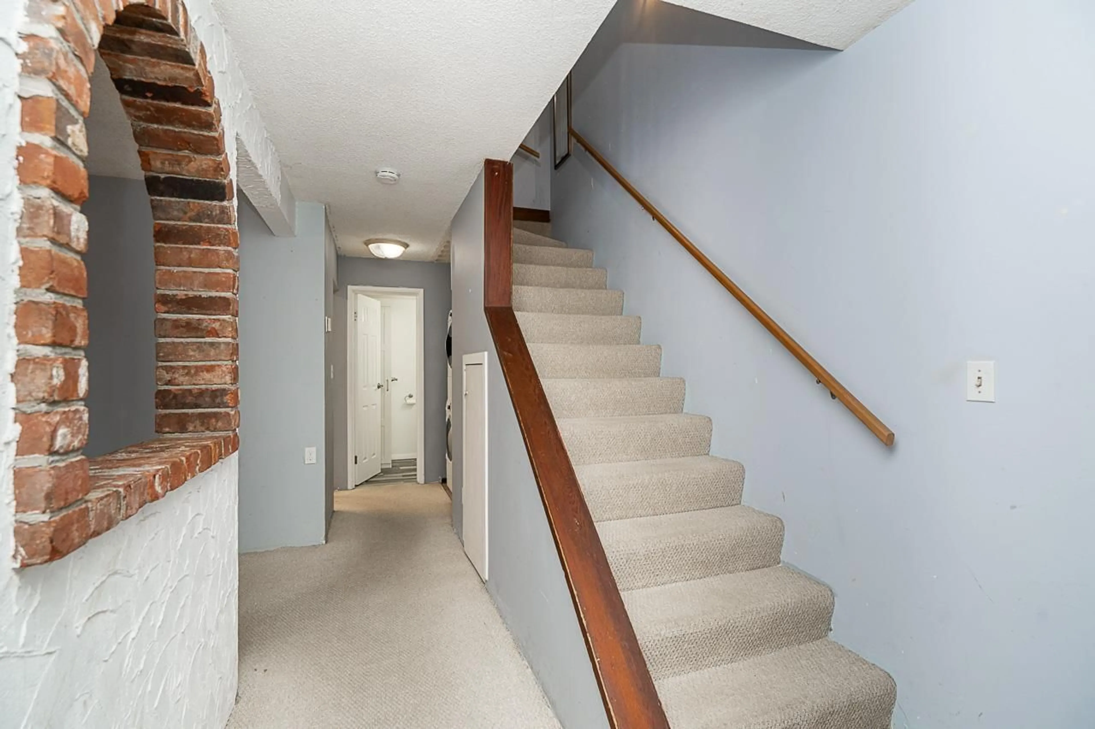 Stairs for 12 - 9402 122, Surrey British Columbia V3V4L6