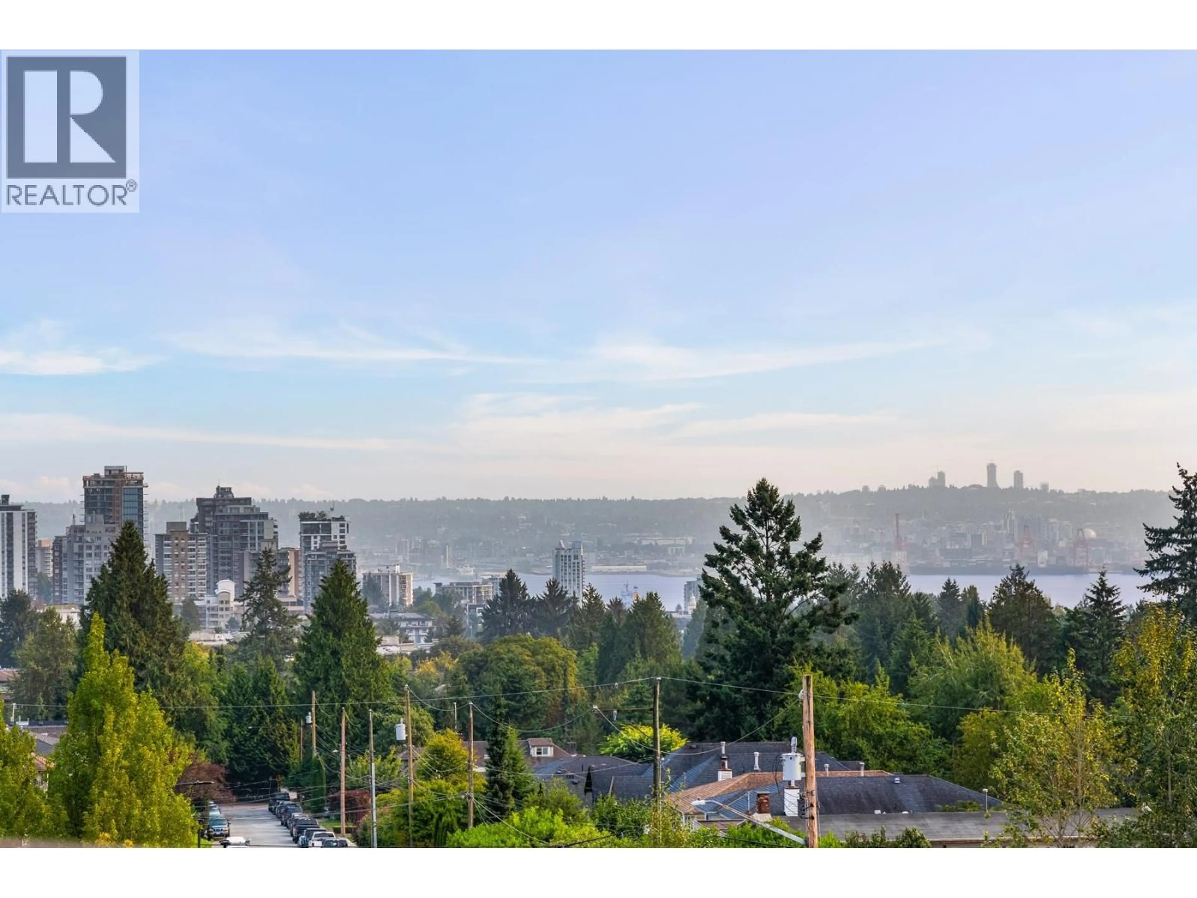 Unknown for 404 - 121 29TH STREET, North Vancouver British Columbia V7N4L6