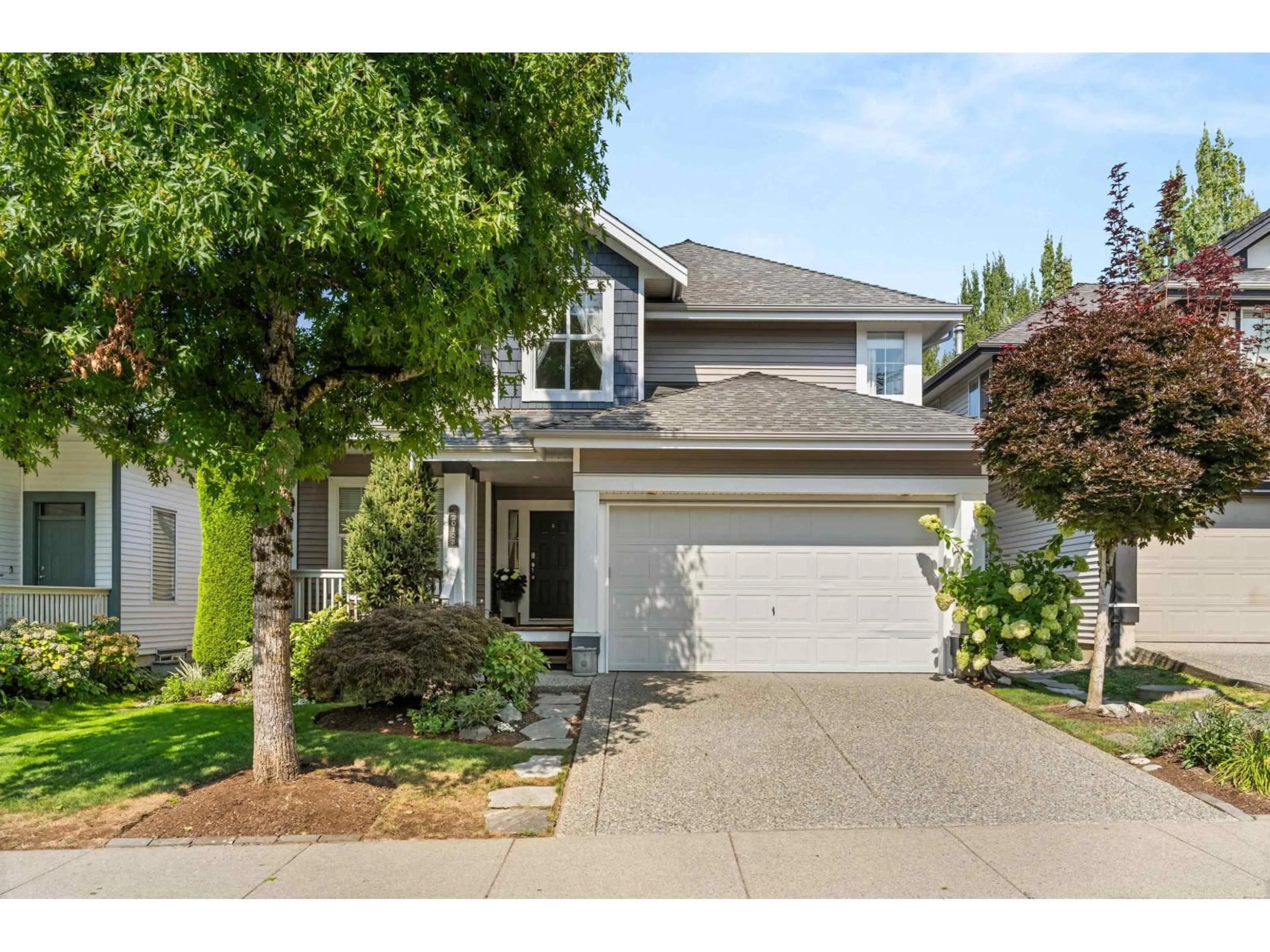 Home with vinyl exterior material, street for 20123 69, Langley British Columbia V2Y2Z8